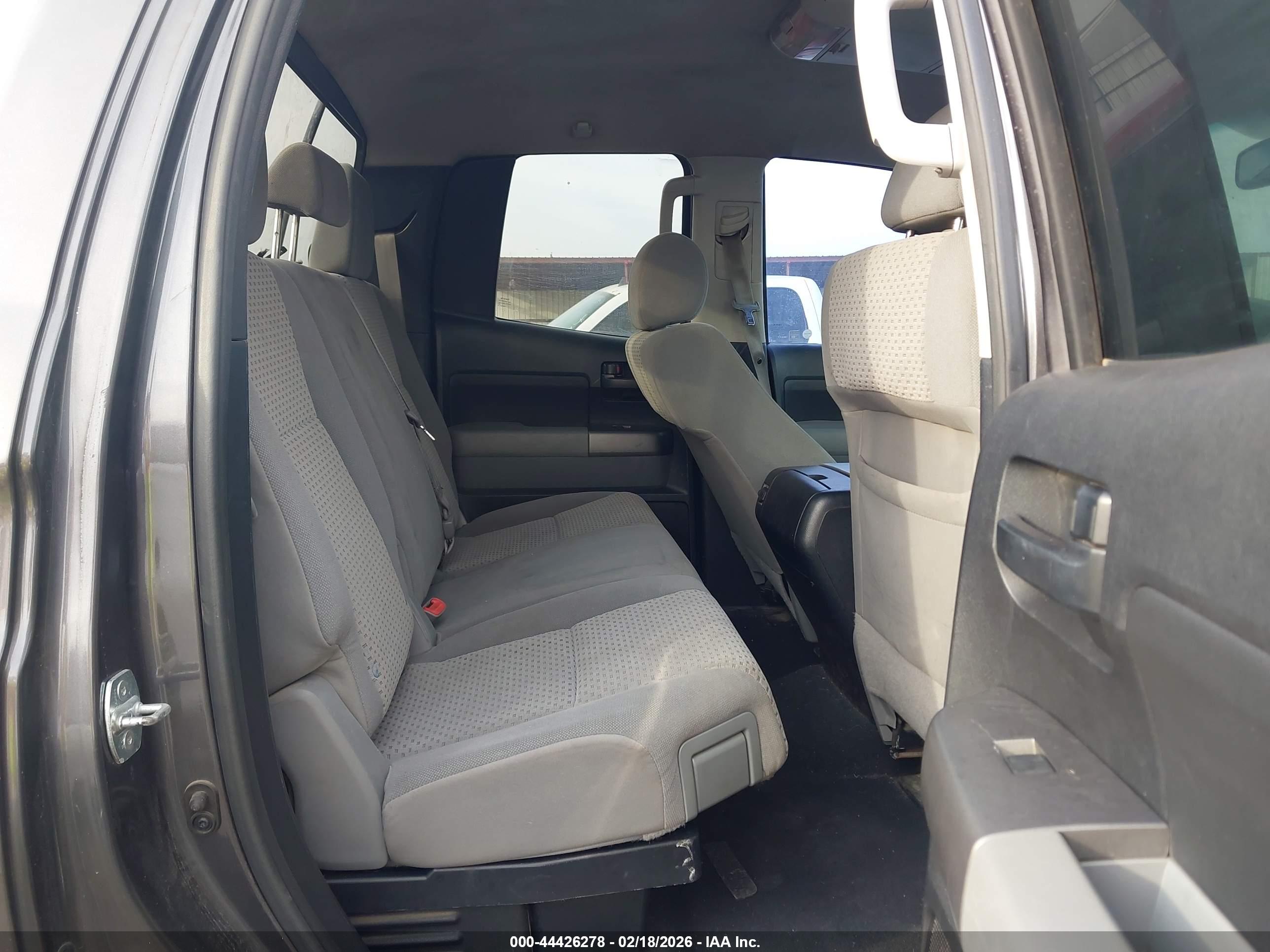 TOYOTA TUNDRA image 8