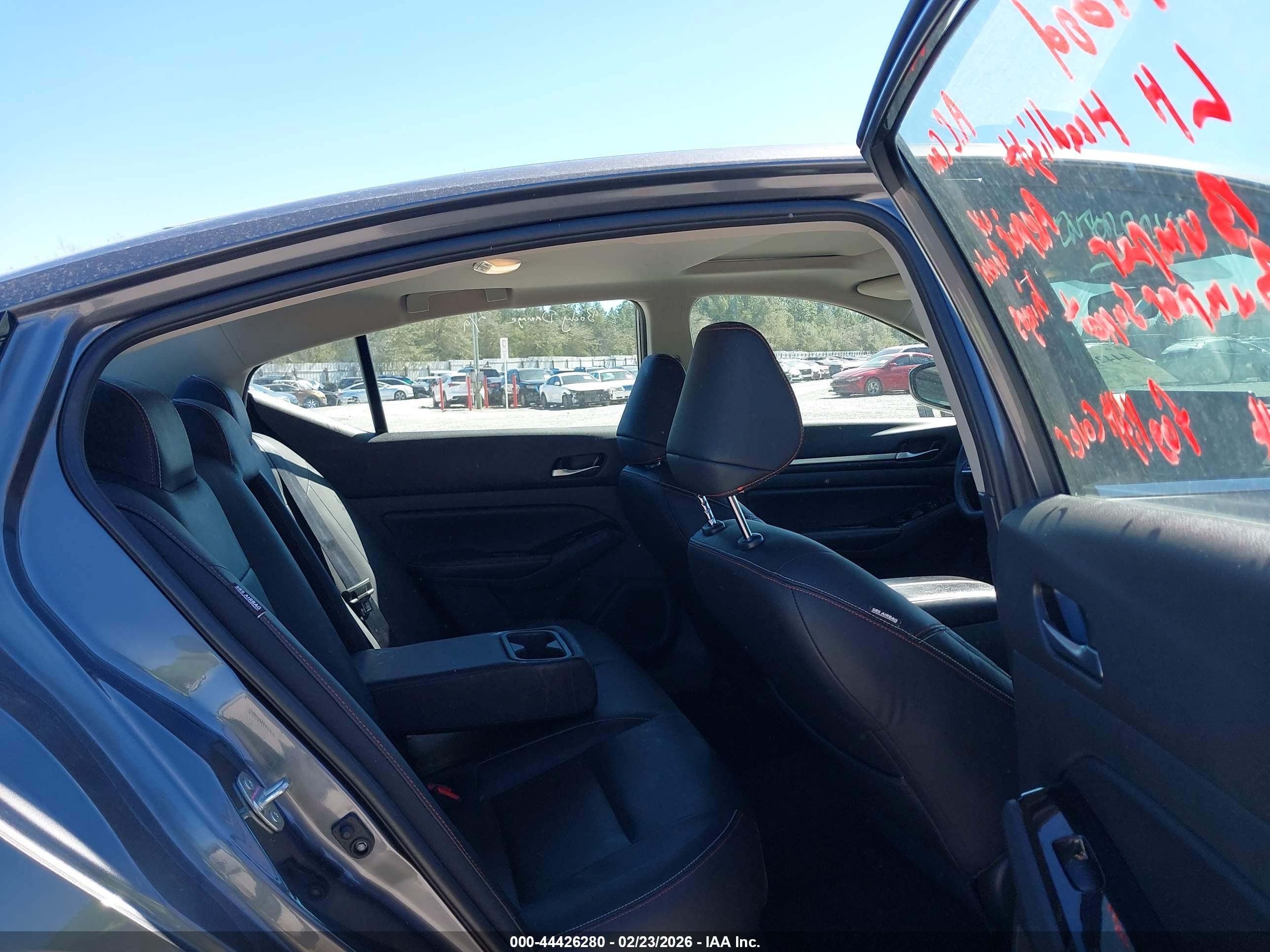 NISSAN ALTIMA image 8
