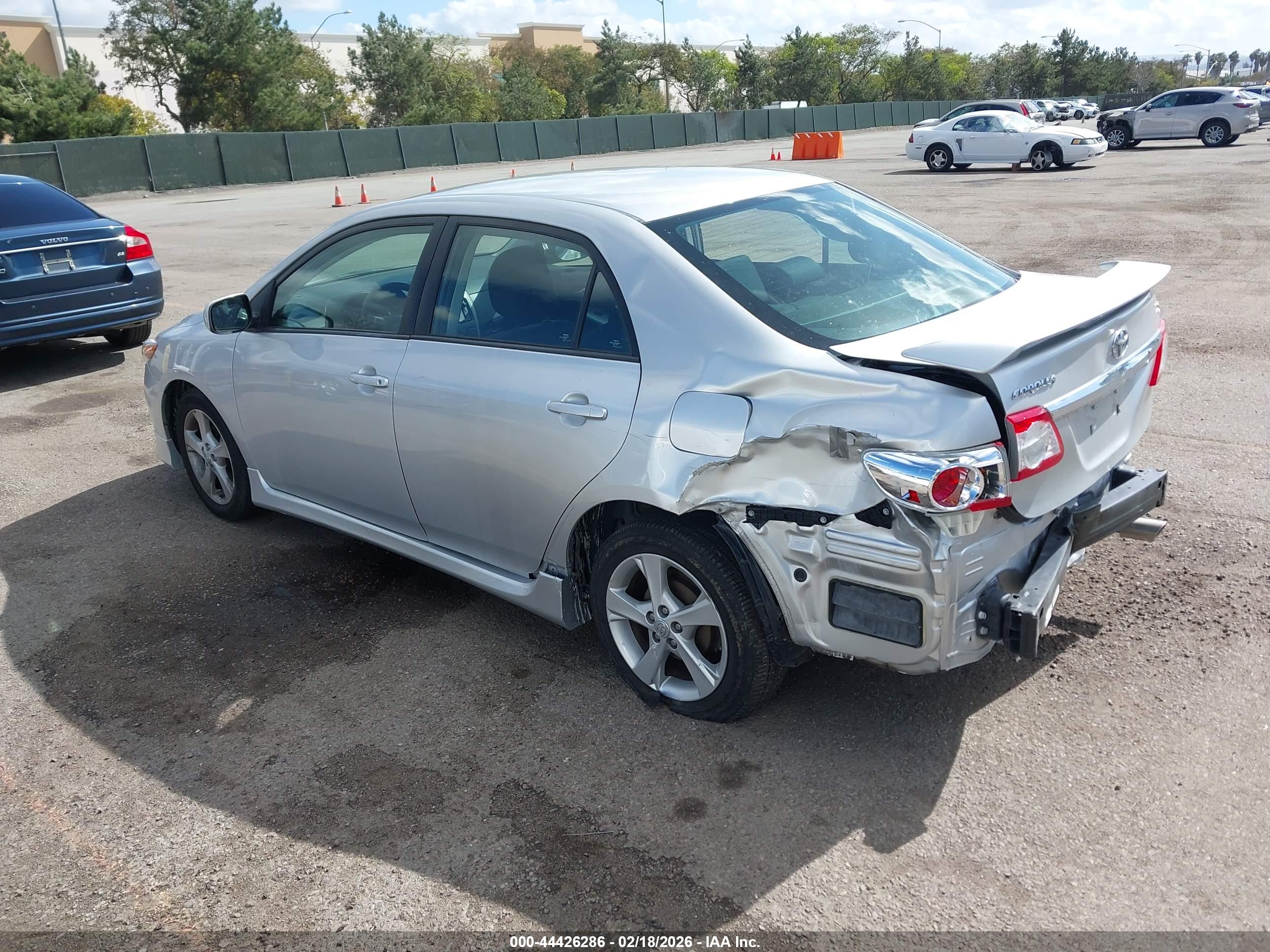 TOYOTA COROLLA image 3