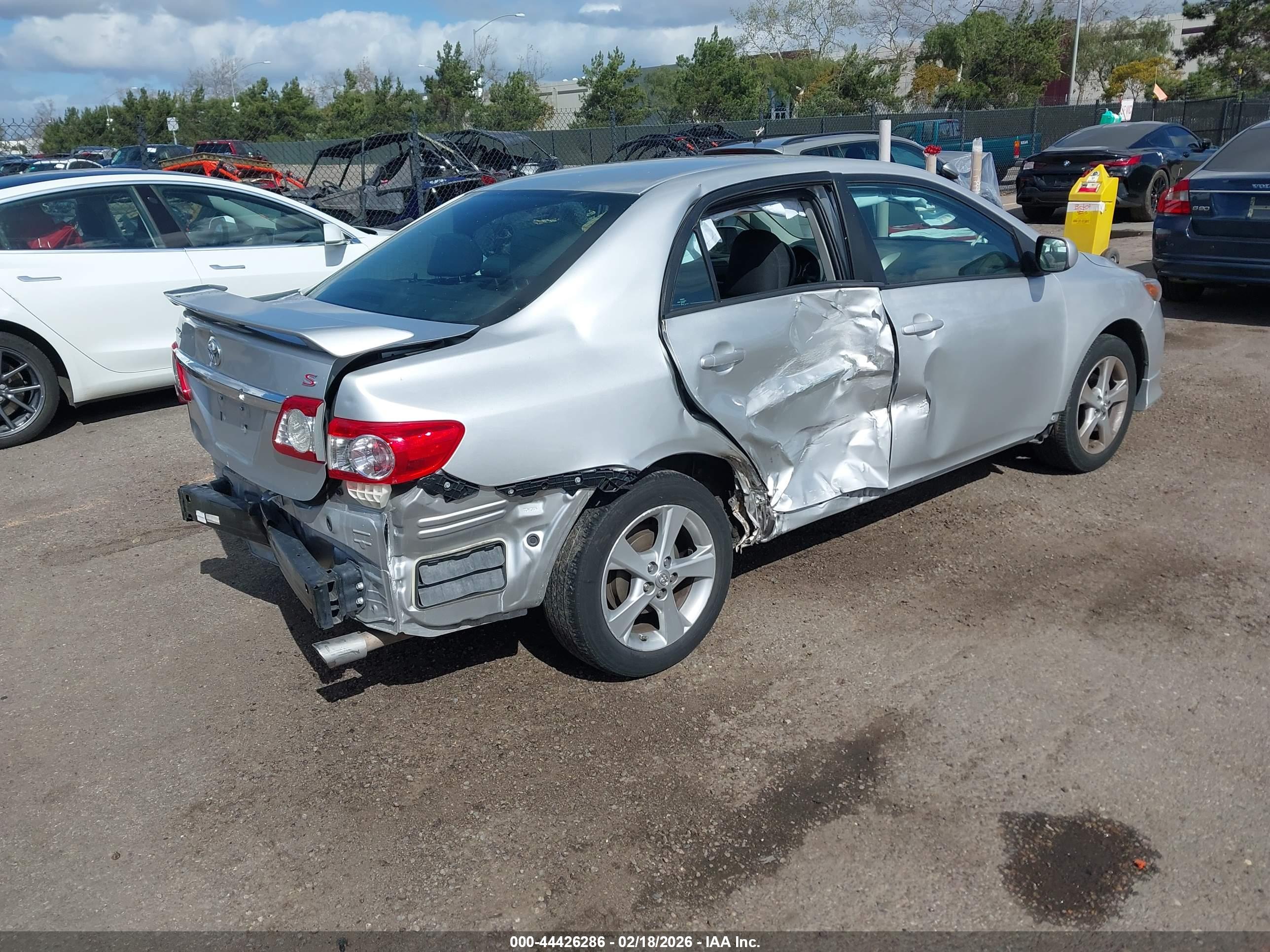 TOYOTA COROLLA image 4