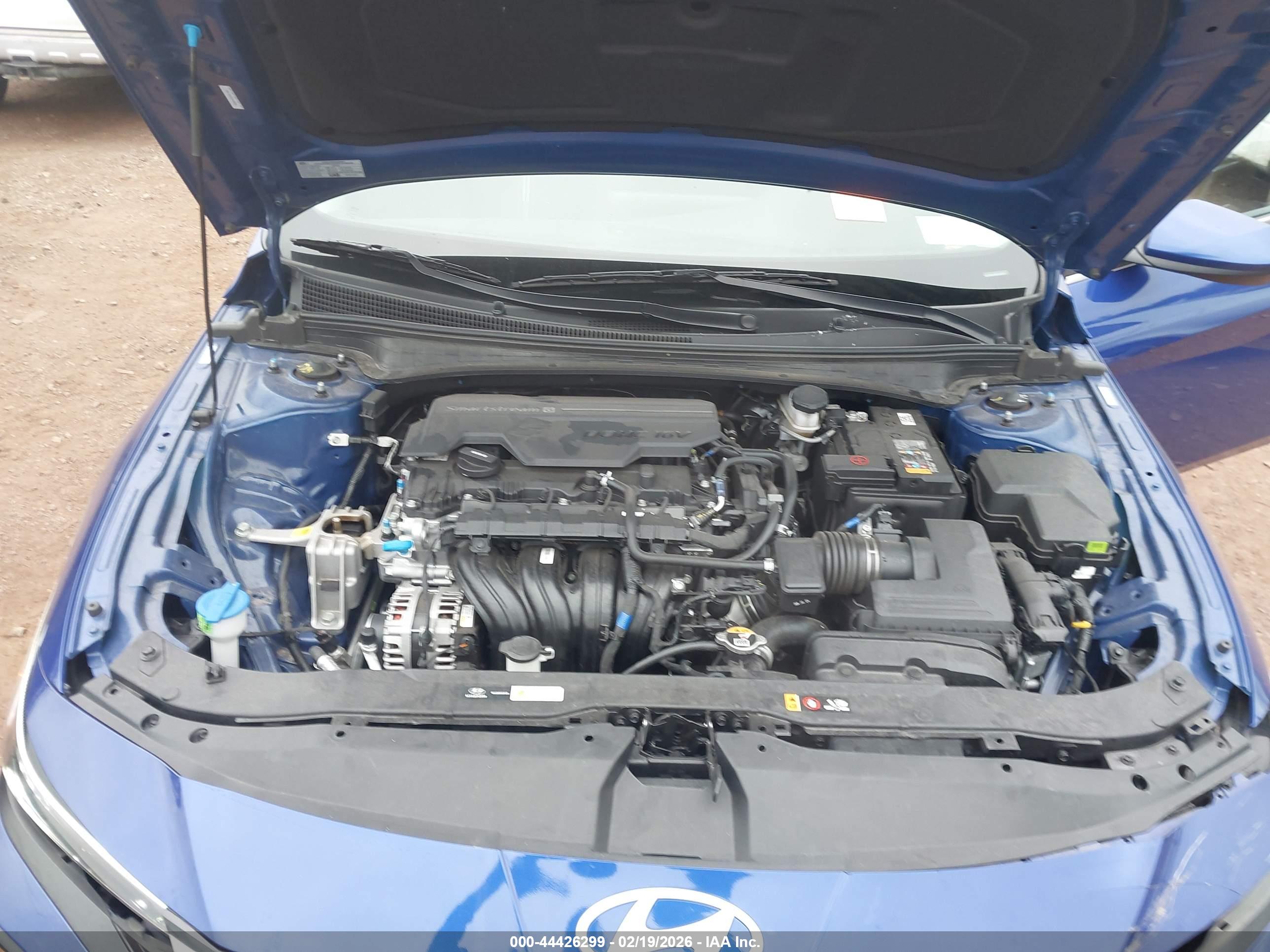 HYUNDAI ELANTRA image 10