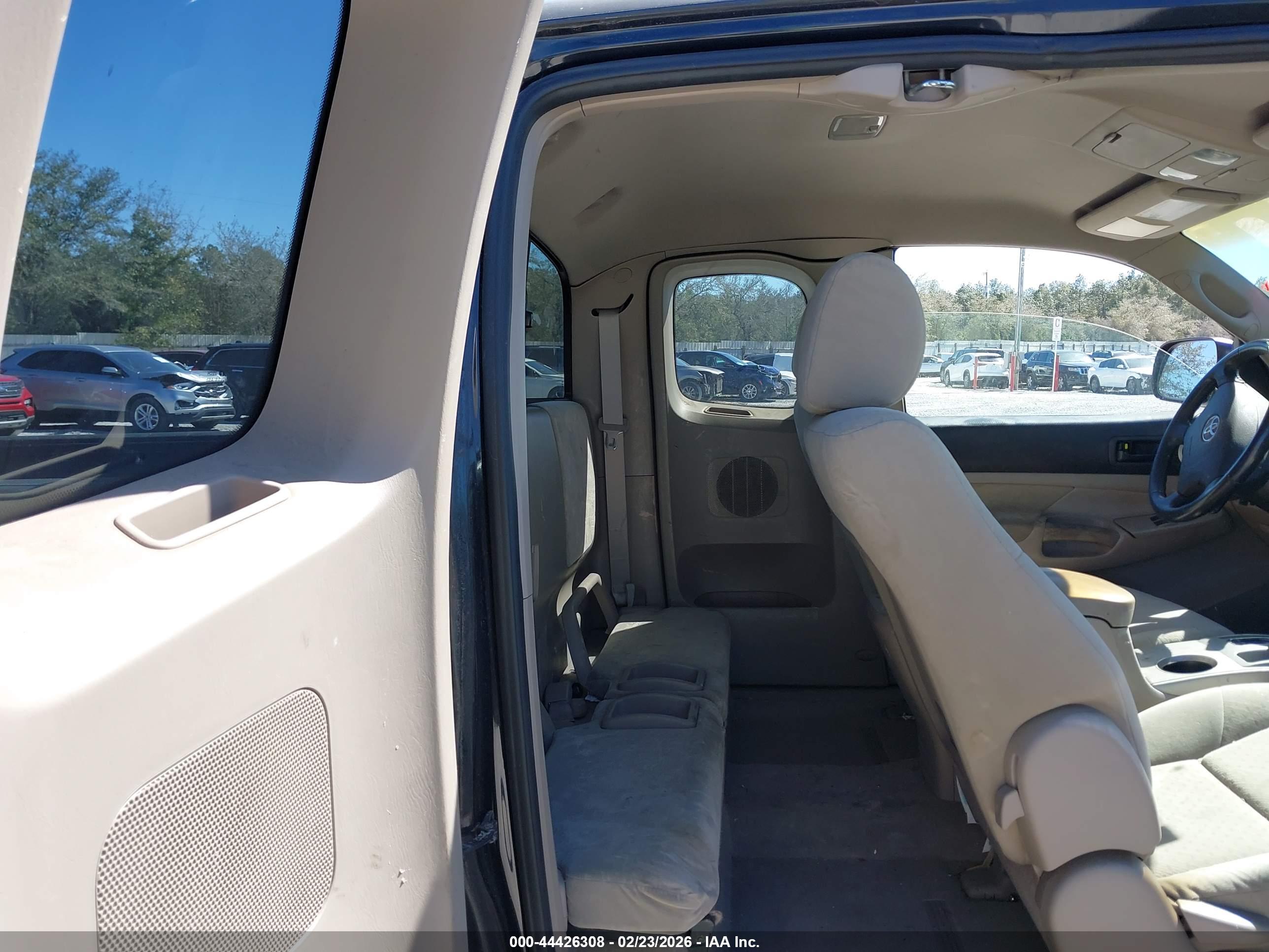 TOYOTA TACOMA image 8