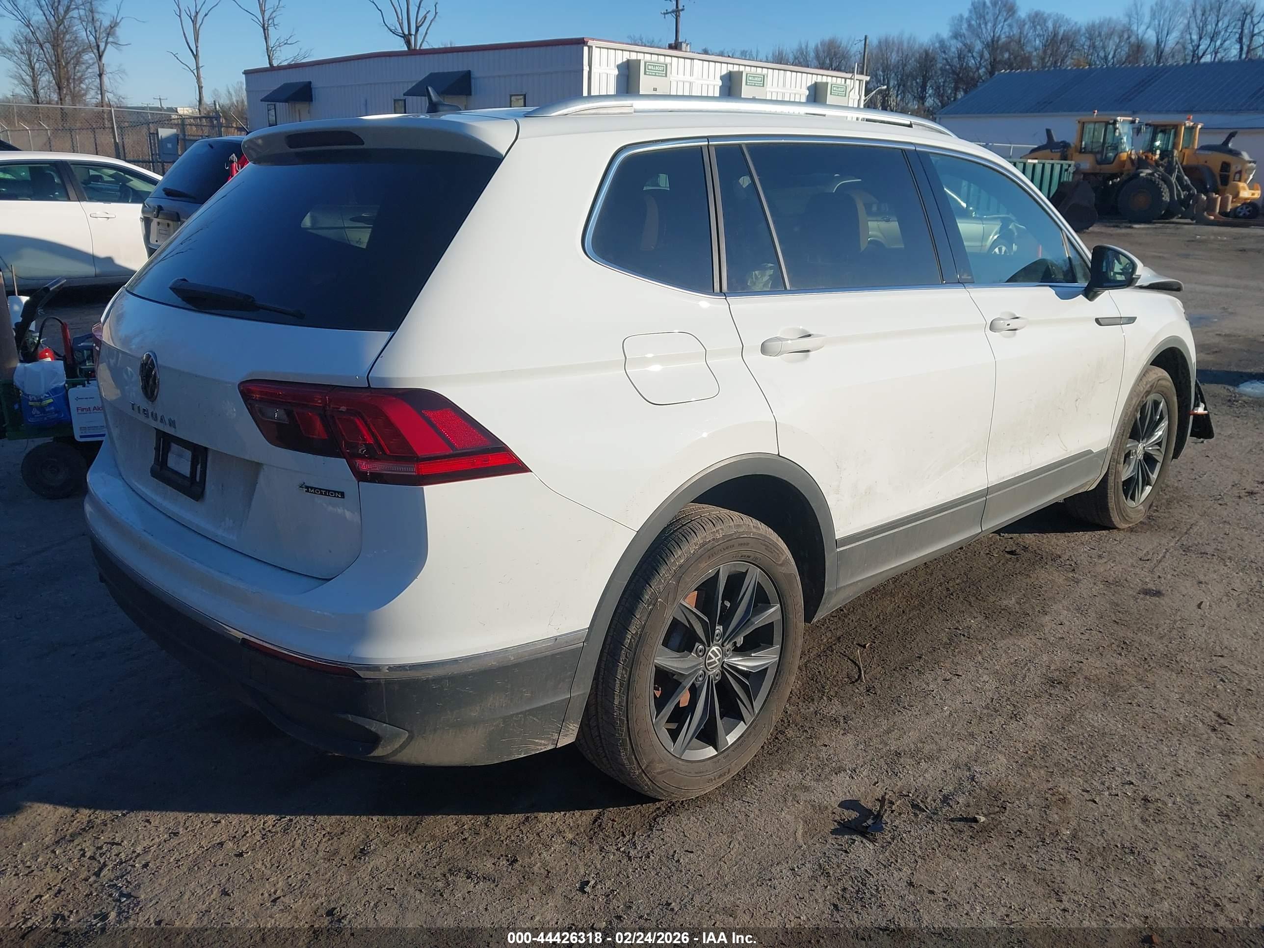 VOLKSWAGEN TIGUAN image 4