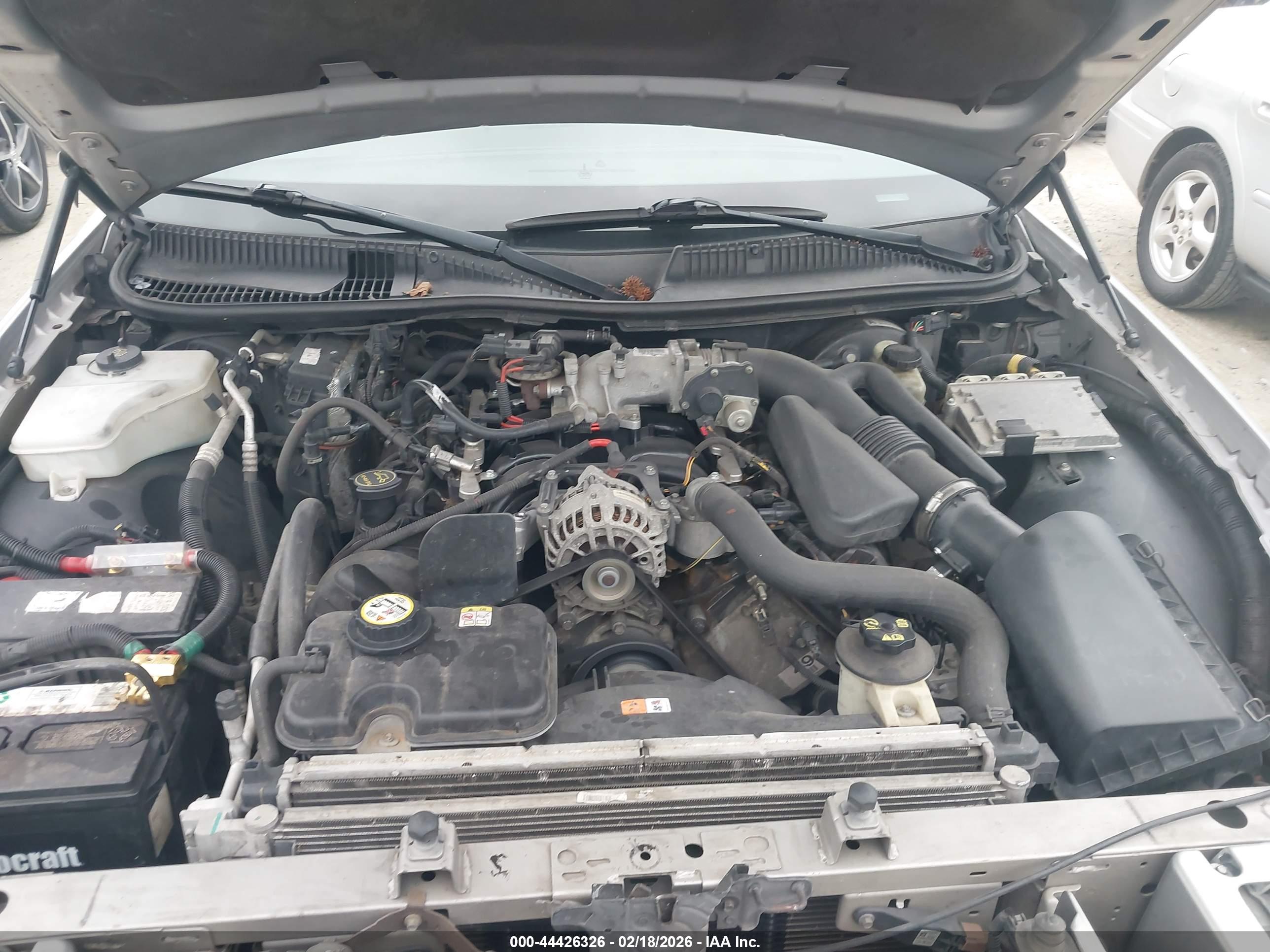 LINCOLN TOWN image 10