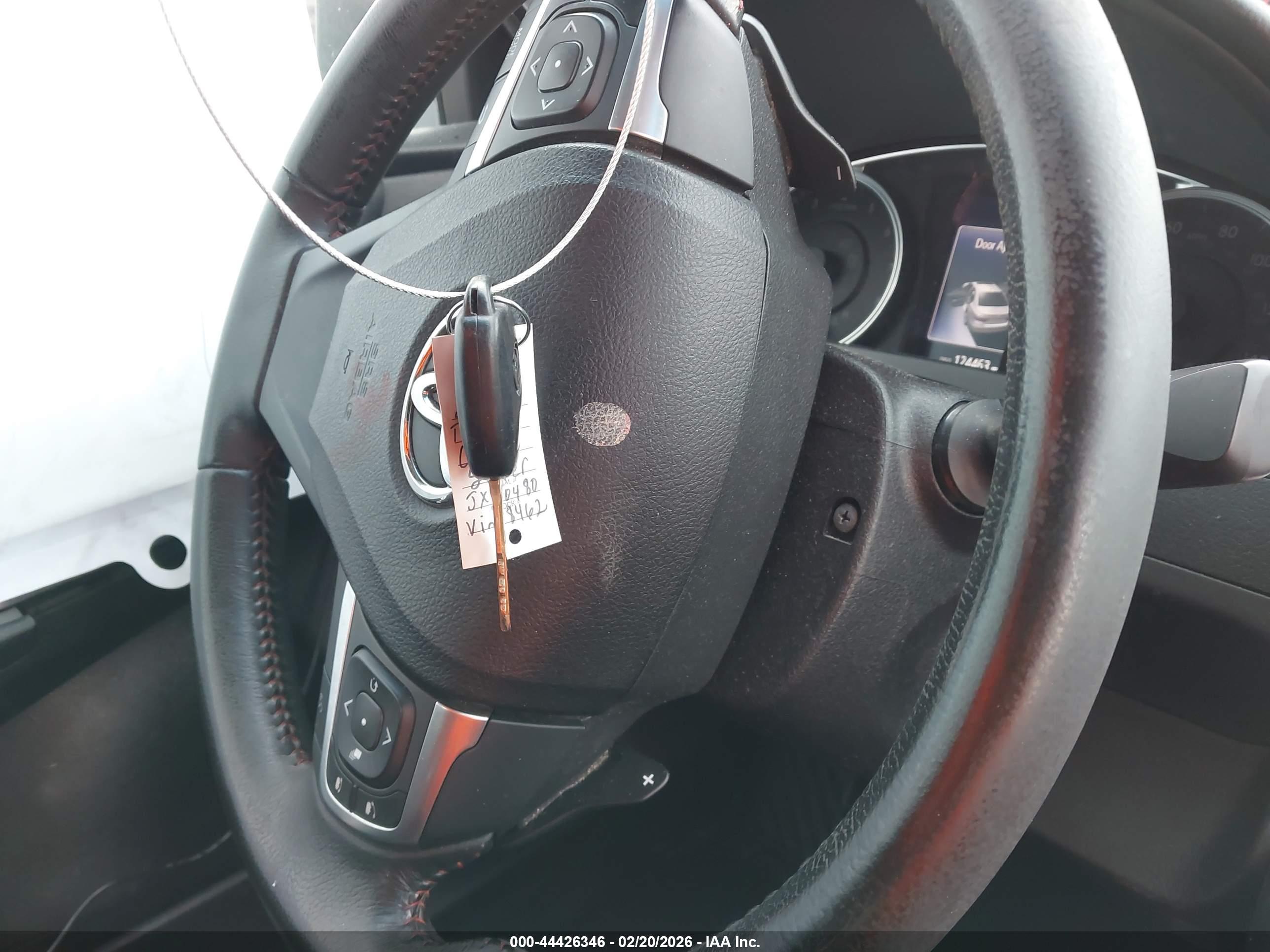 TOYOTA CAMRY image 11