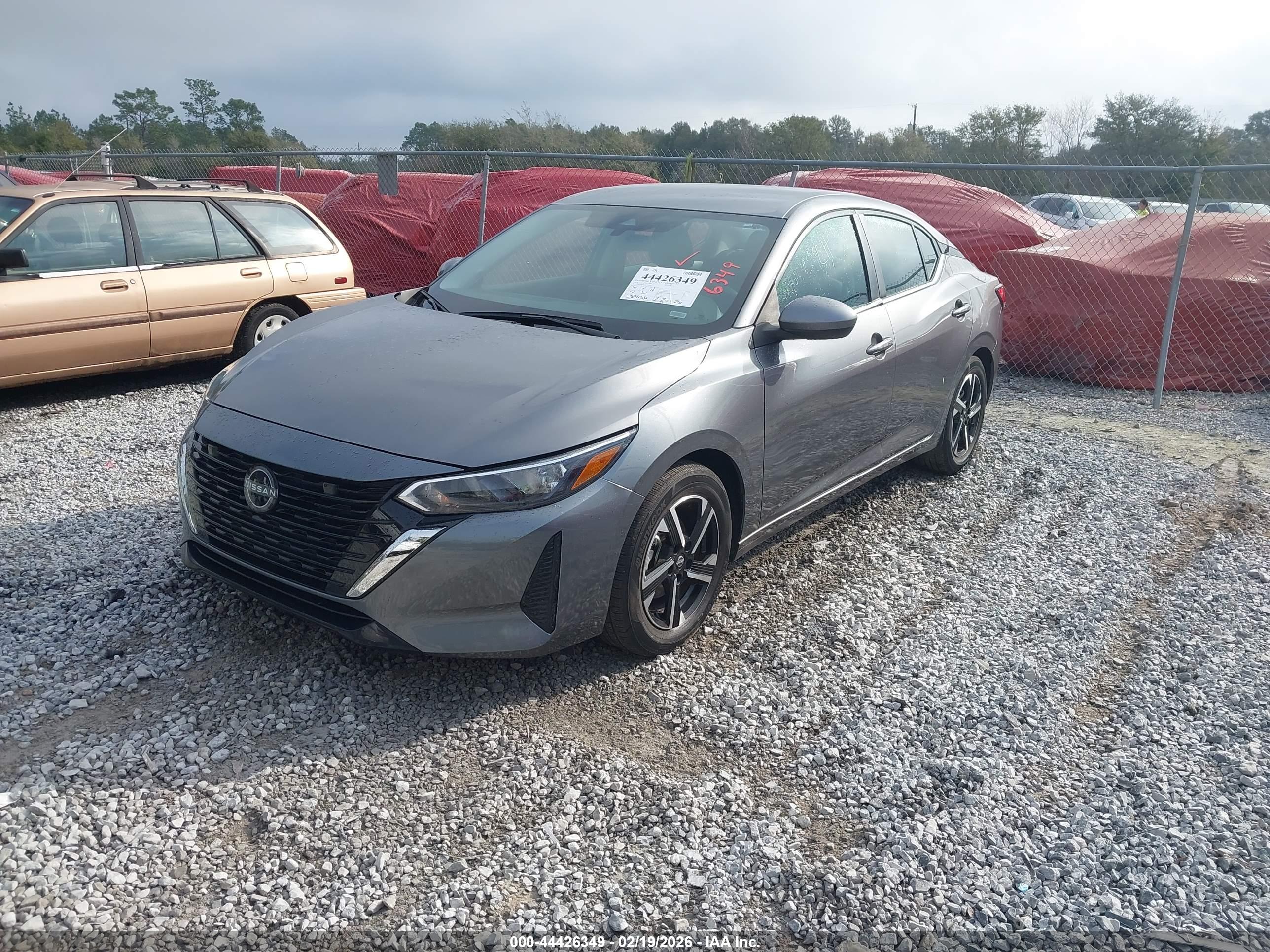 NISSAN SENTRA image 2