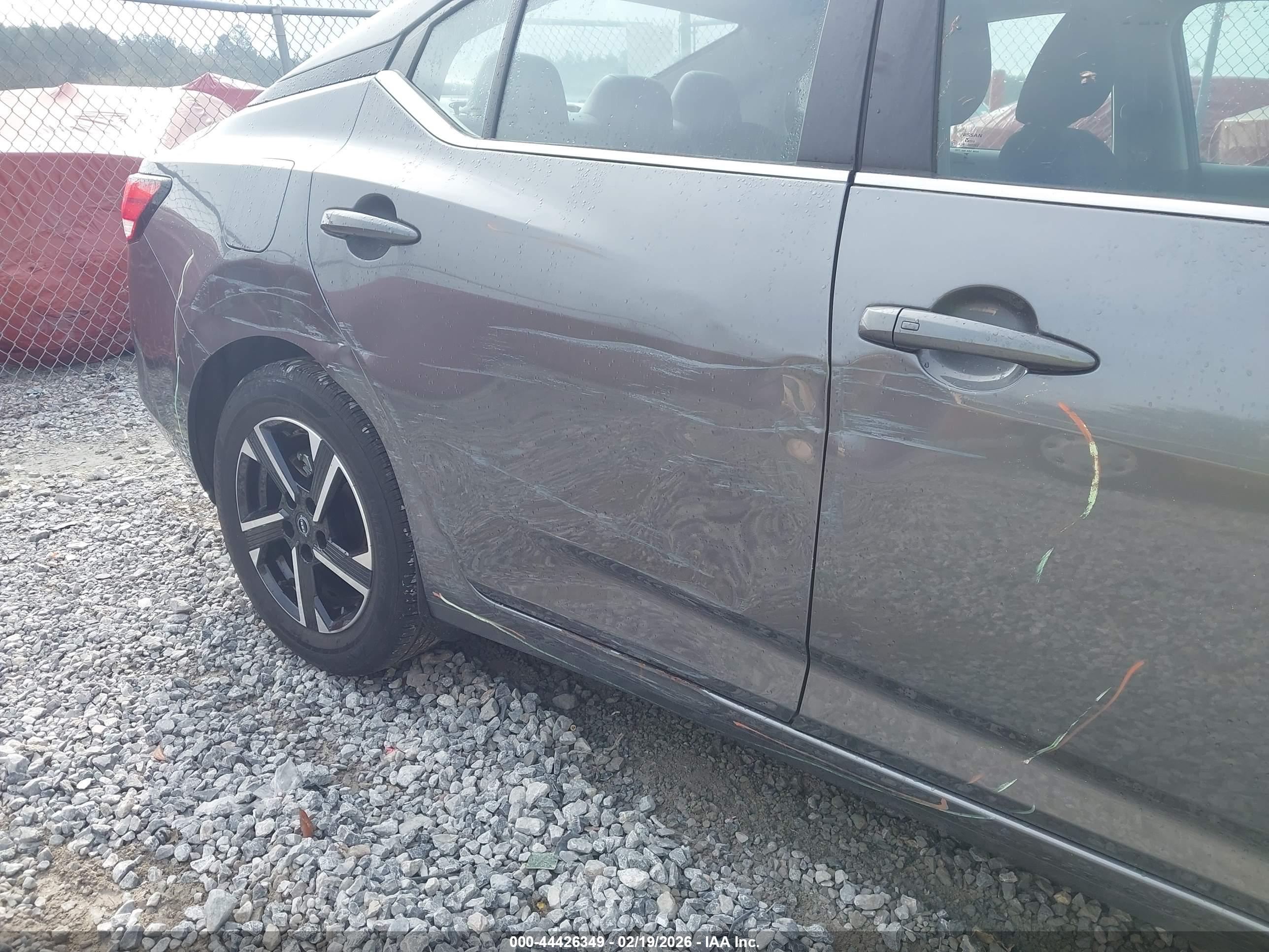 NISSAN SENTRA image 6