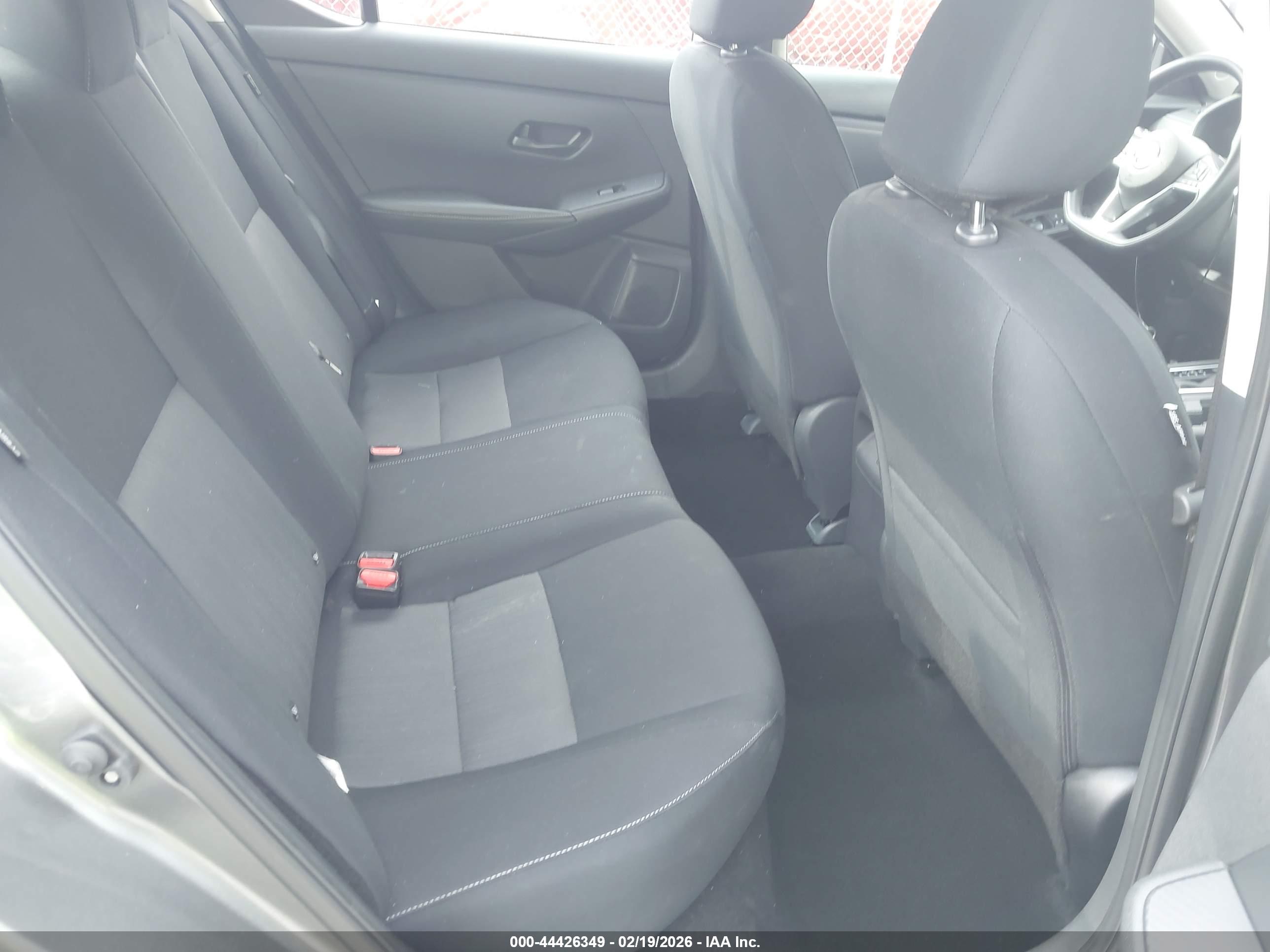 NISSAN SENTRA image 8