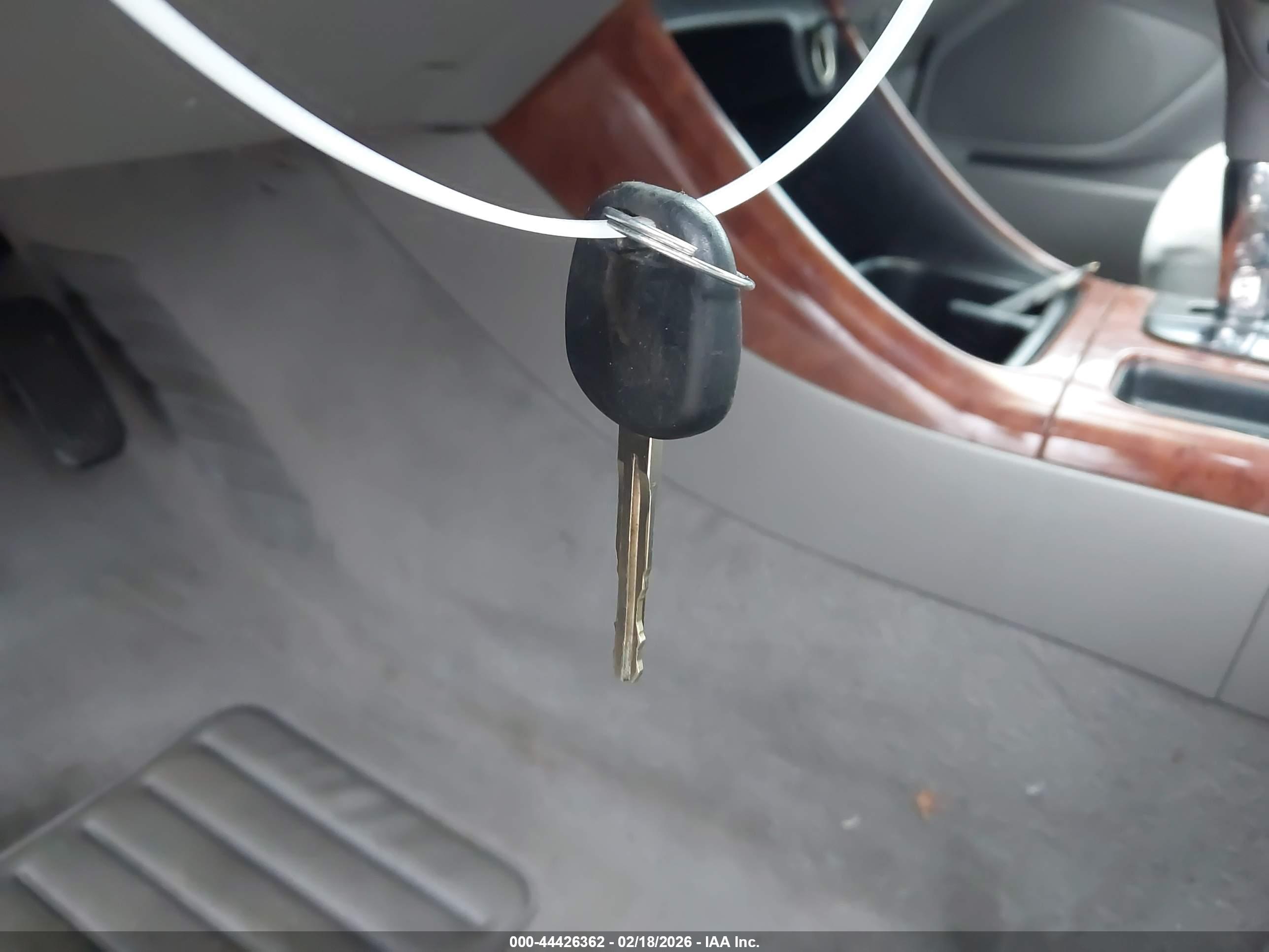 TOYOTA CAMRY image 11