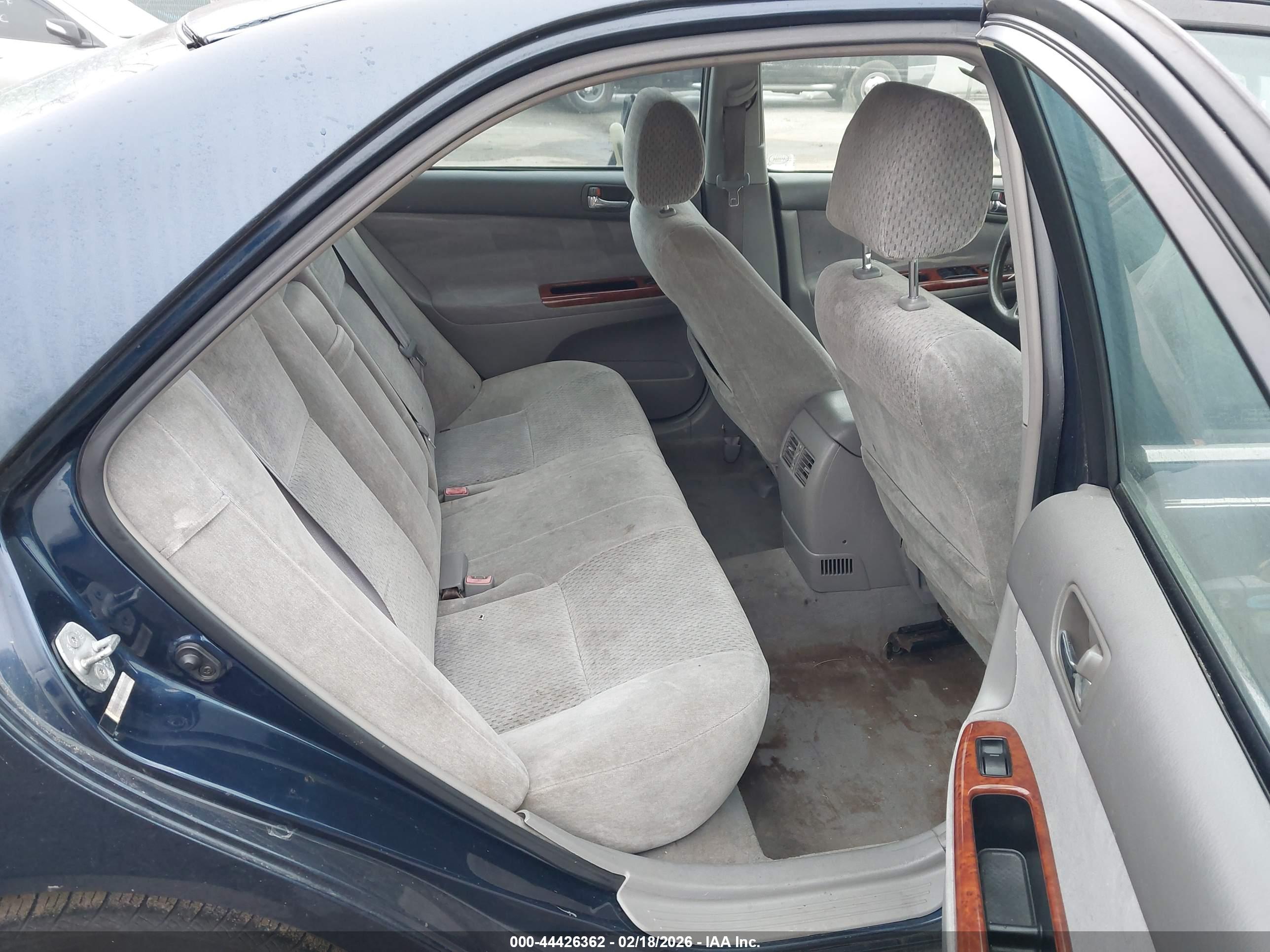 TOYOTA CAMRY image 8