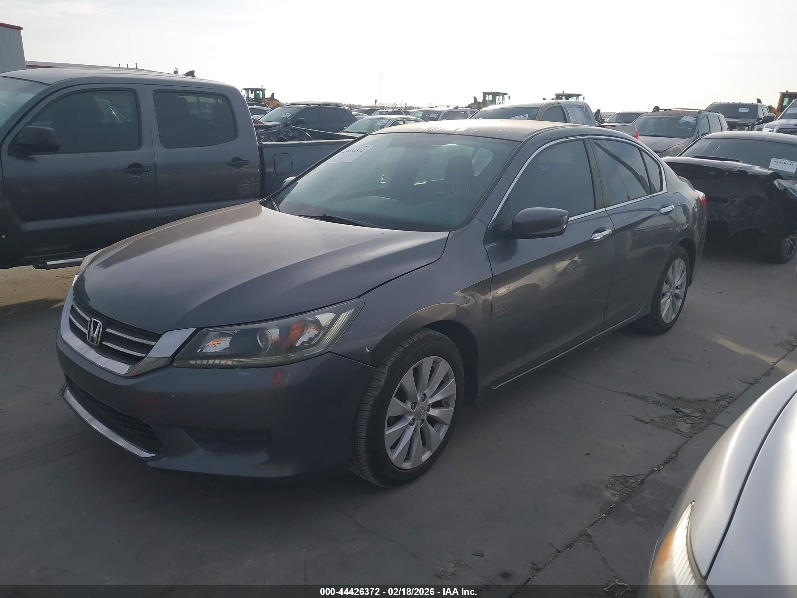 HONDA ACCORD image 2