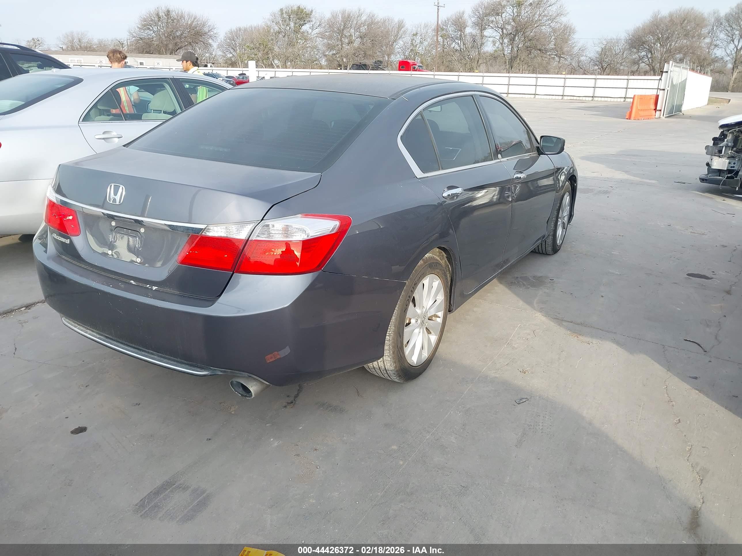 HONDA ACCORD image 4