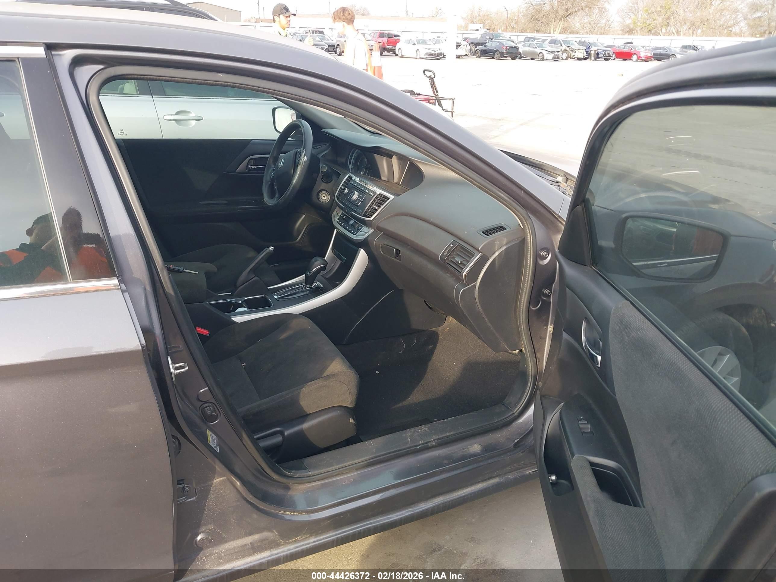 HONDA ACCORD image 5