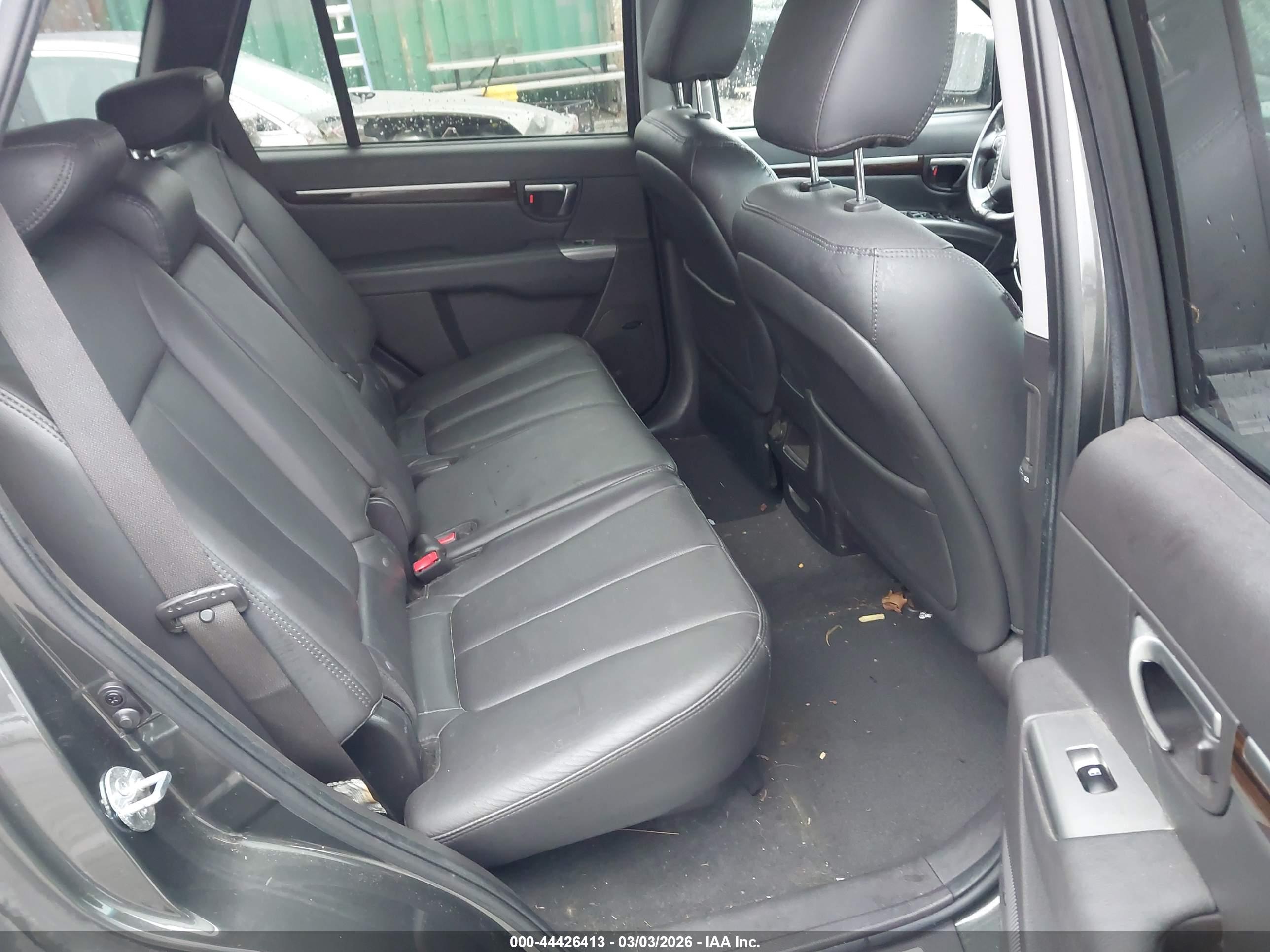 HYUNDAI SANTA image 8