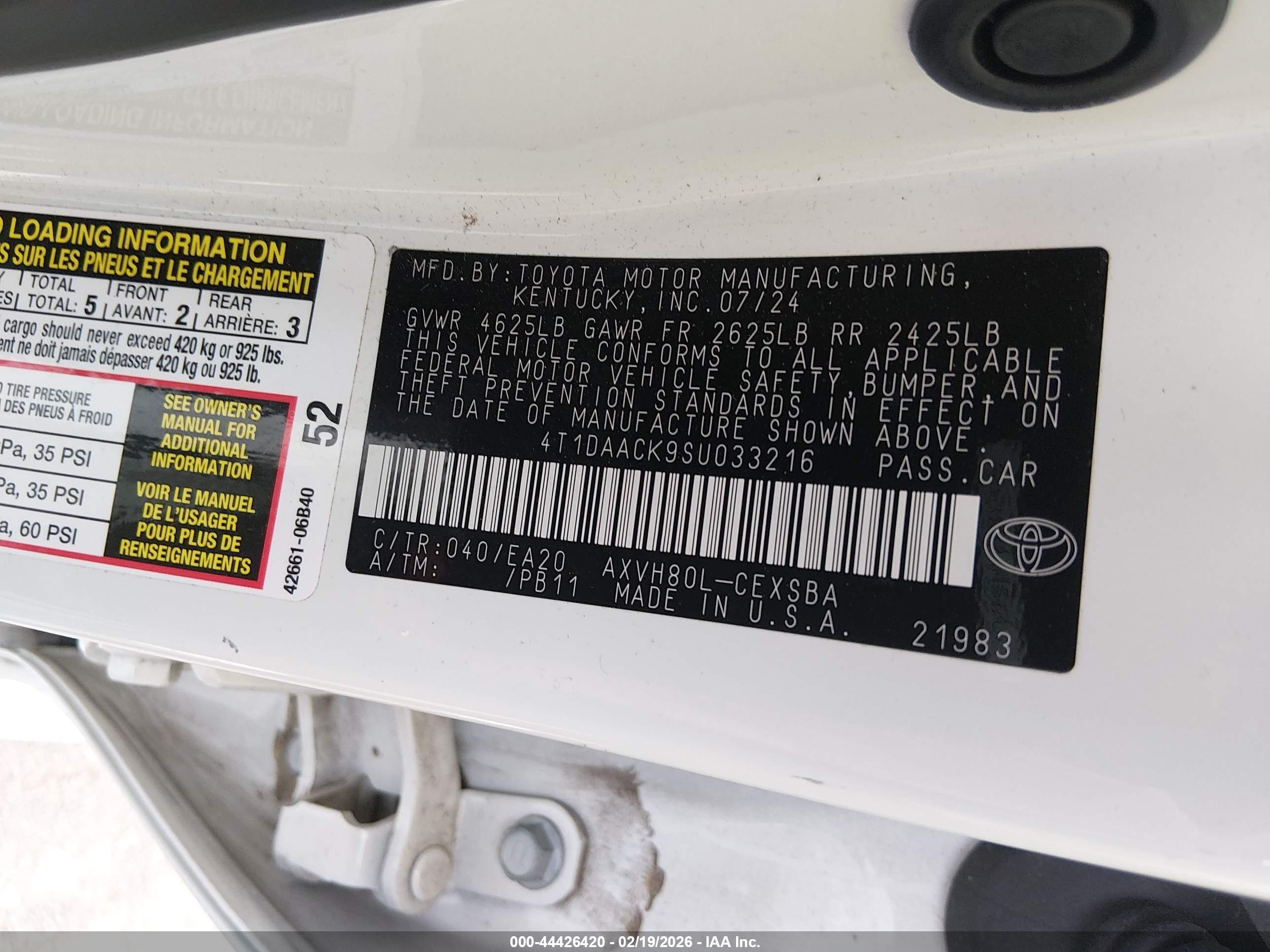 TOYOTA CAMRY image 9