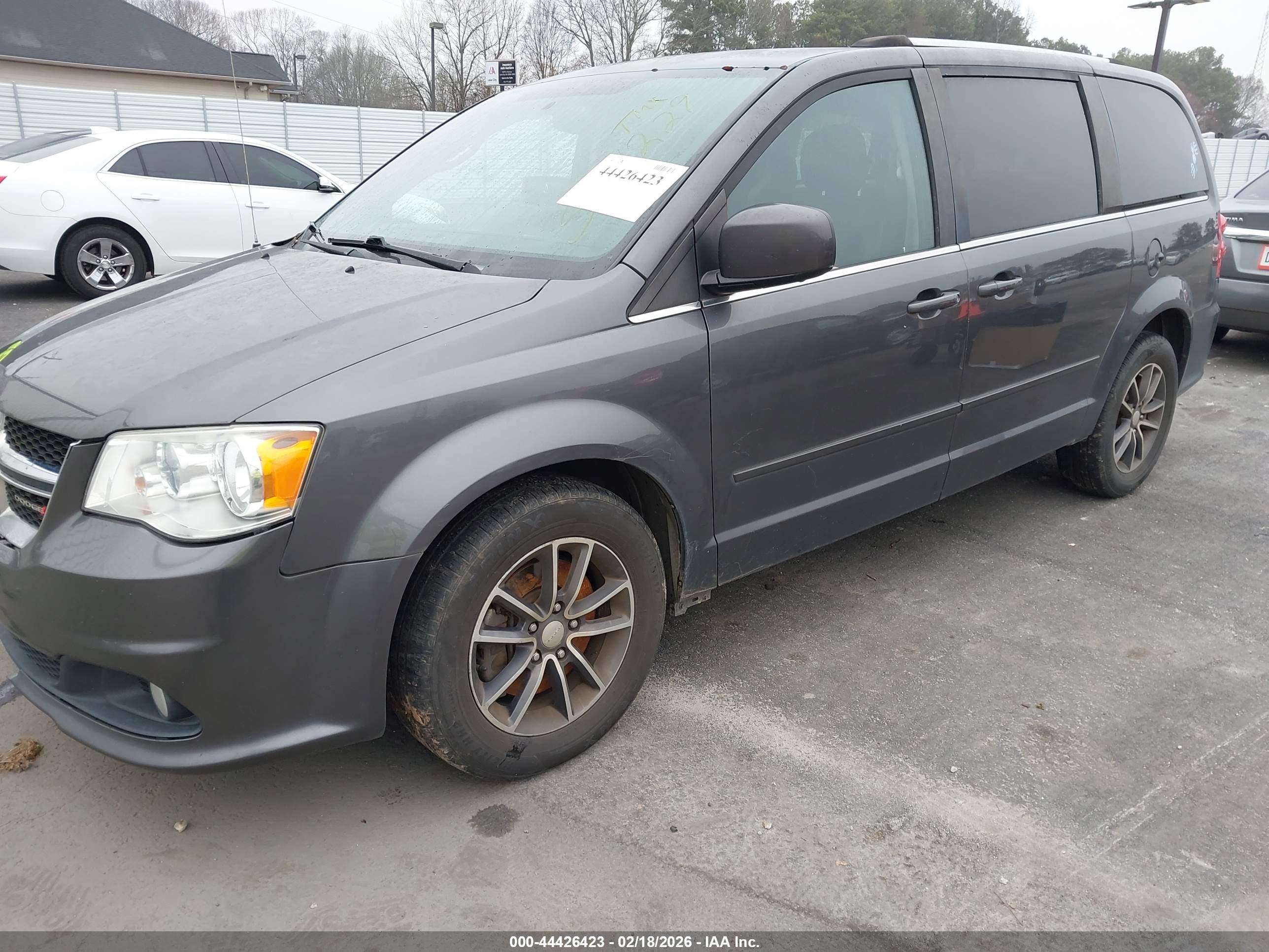 DODGE GRAND image 2
