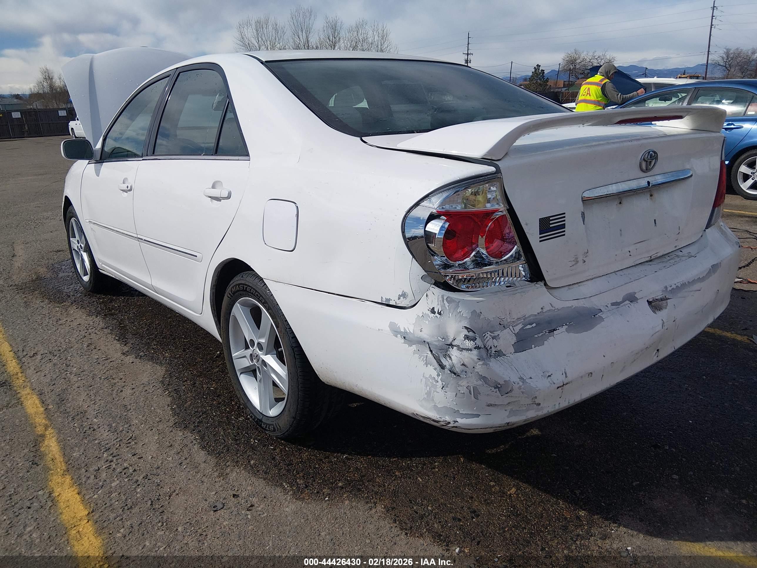 TOYOTA CAMRY image 6