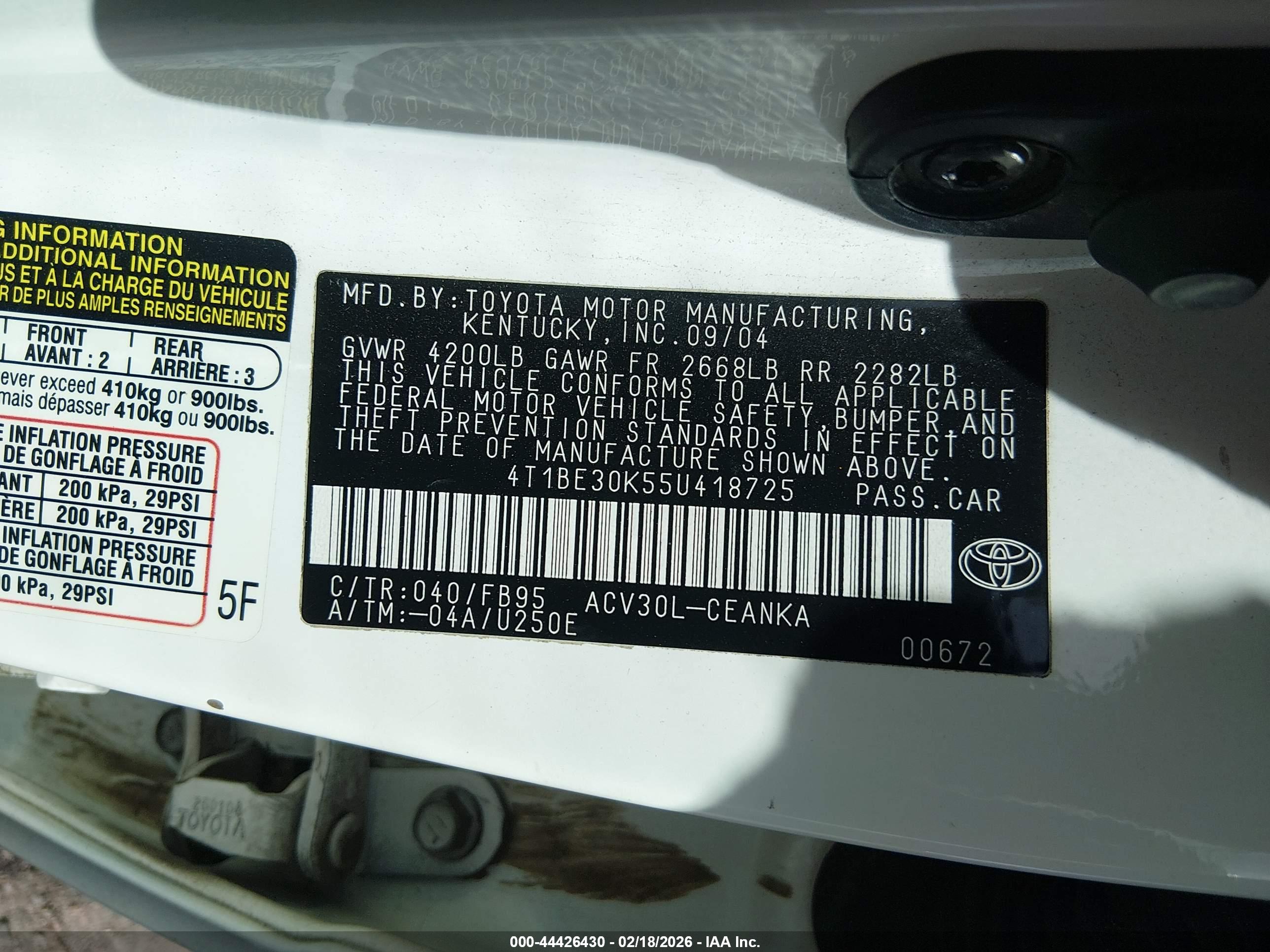 TOYOTA CAMRY image 9