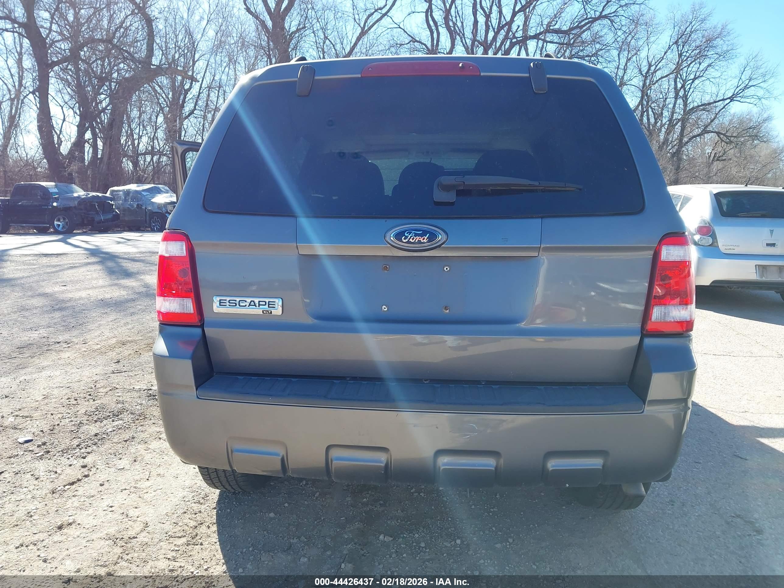 FORD ESCAPE image 6