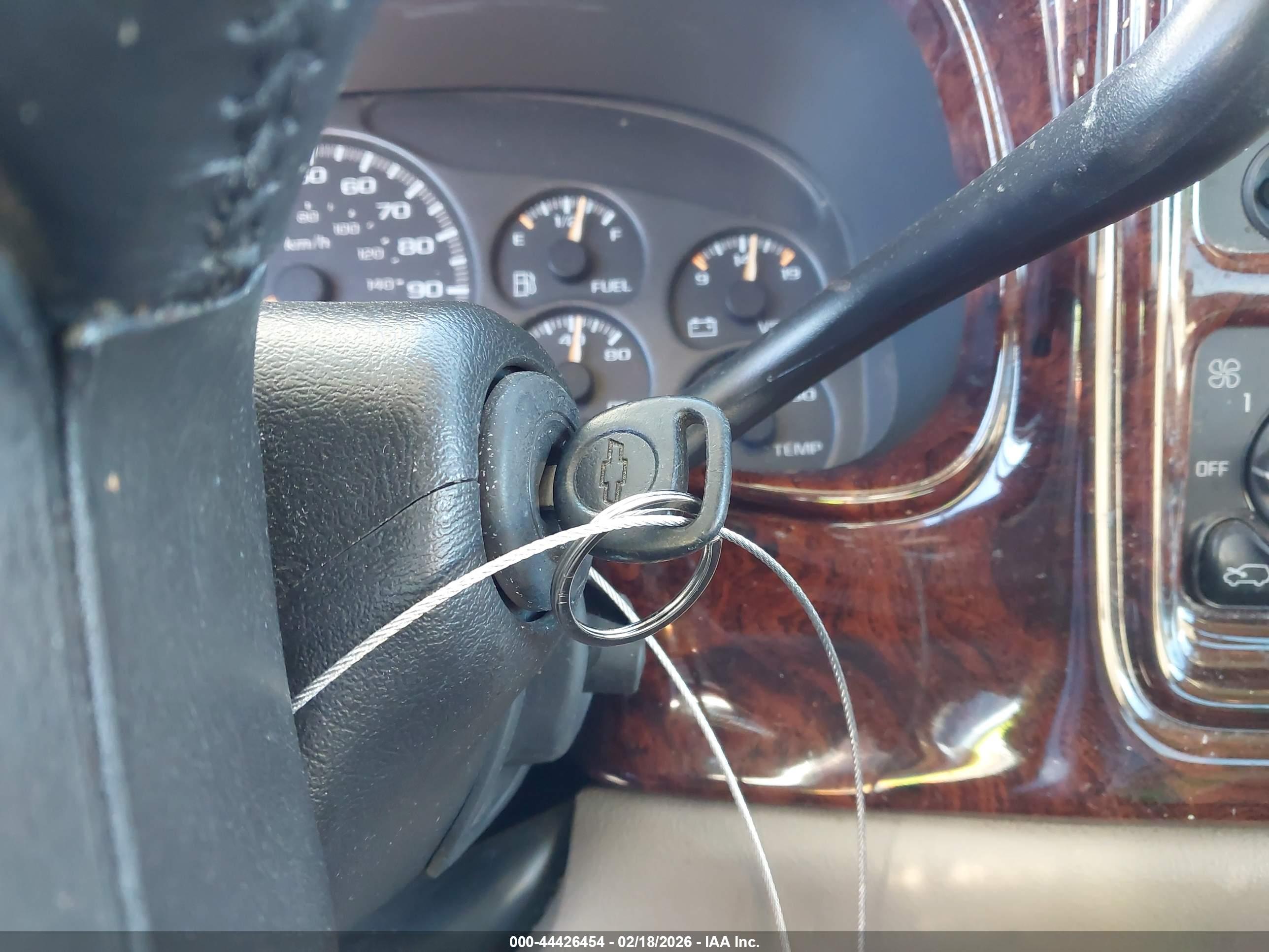 CHEVROLET SILVERADO image 11
