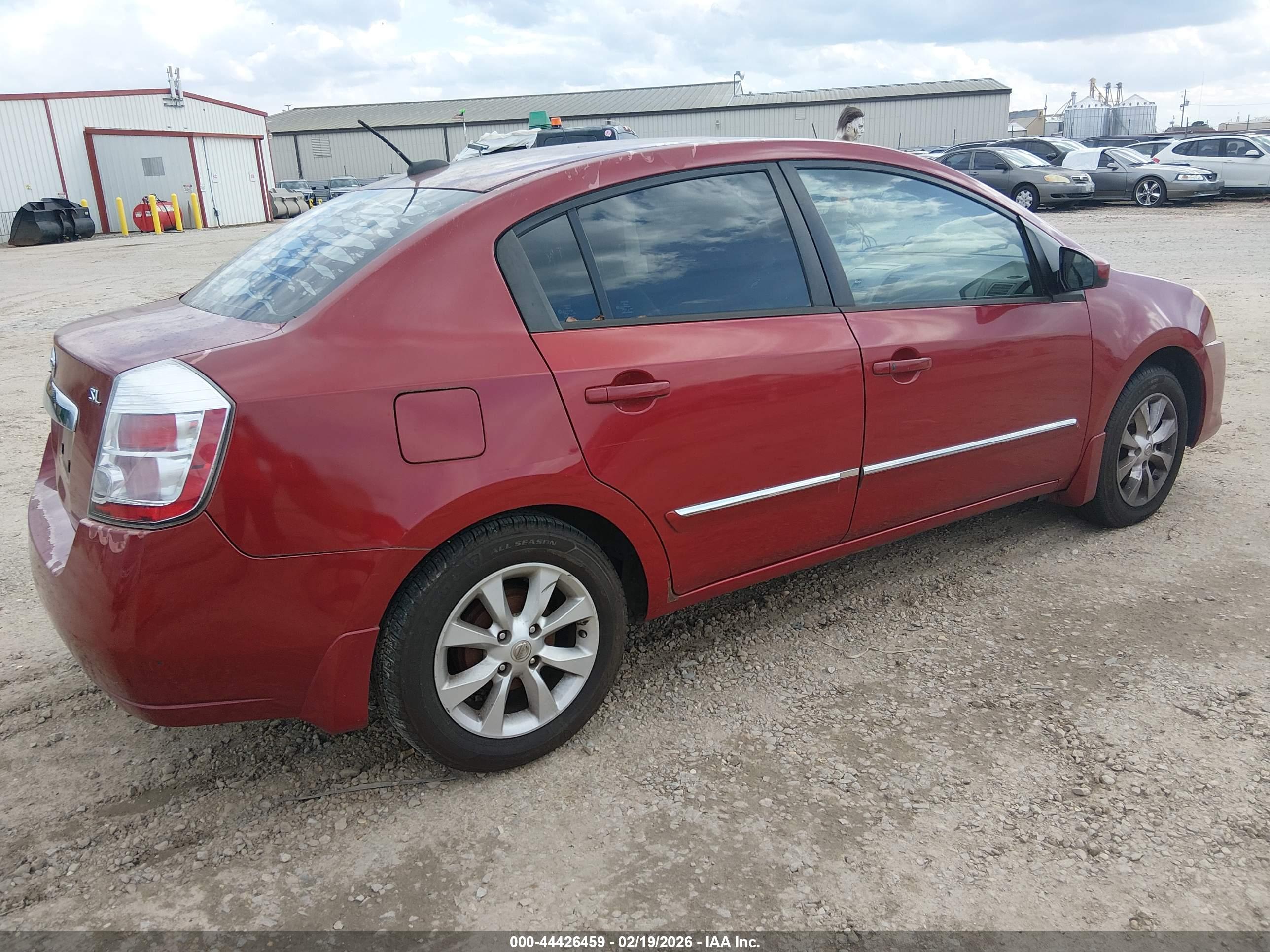 NISSAN SENTRA image 4