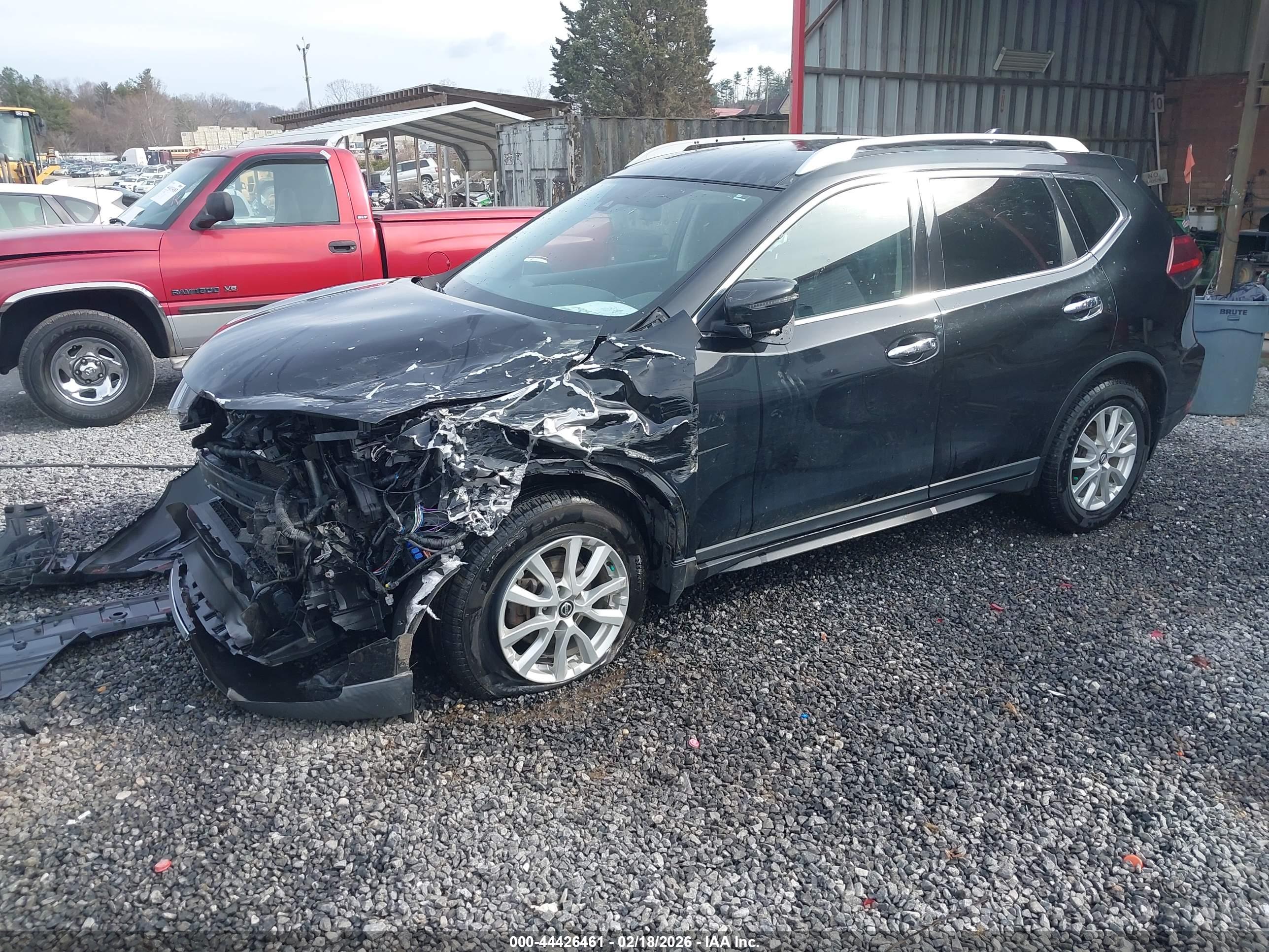 NISSAN ROGUE image 2