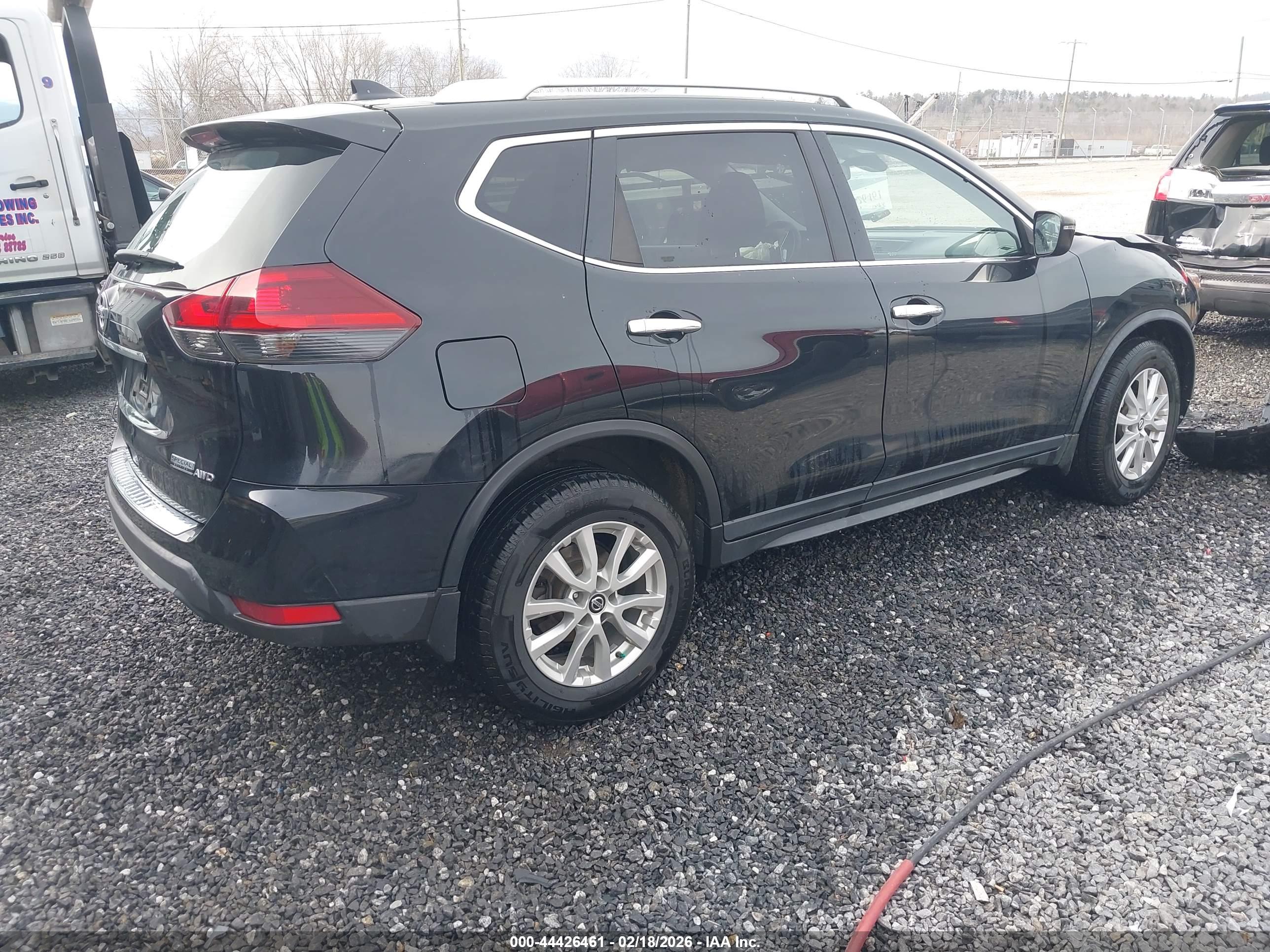 NISSAN ROGUE image 4