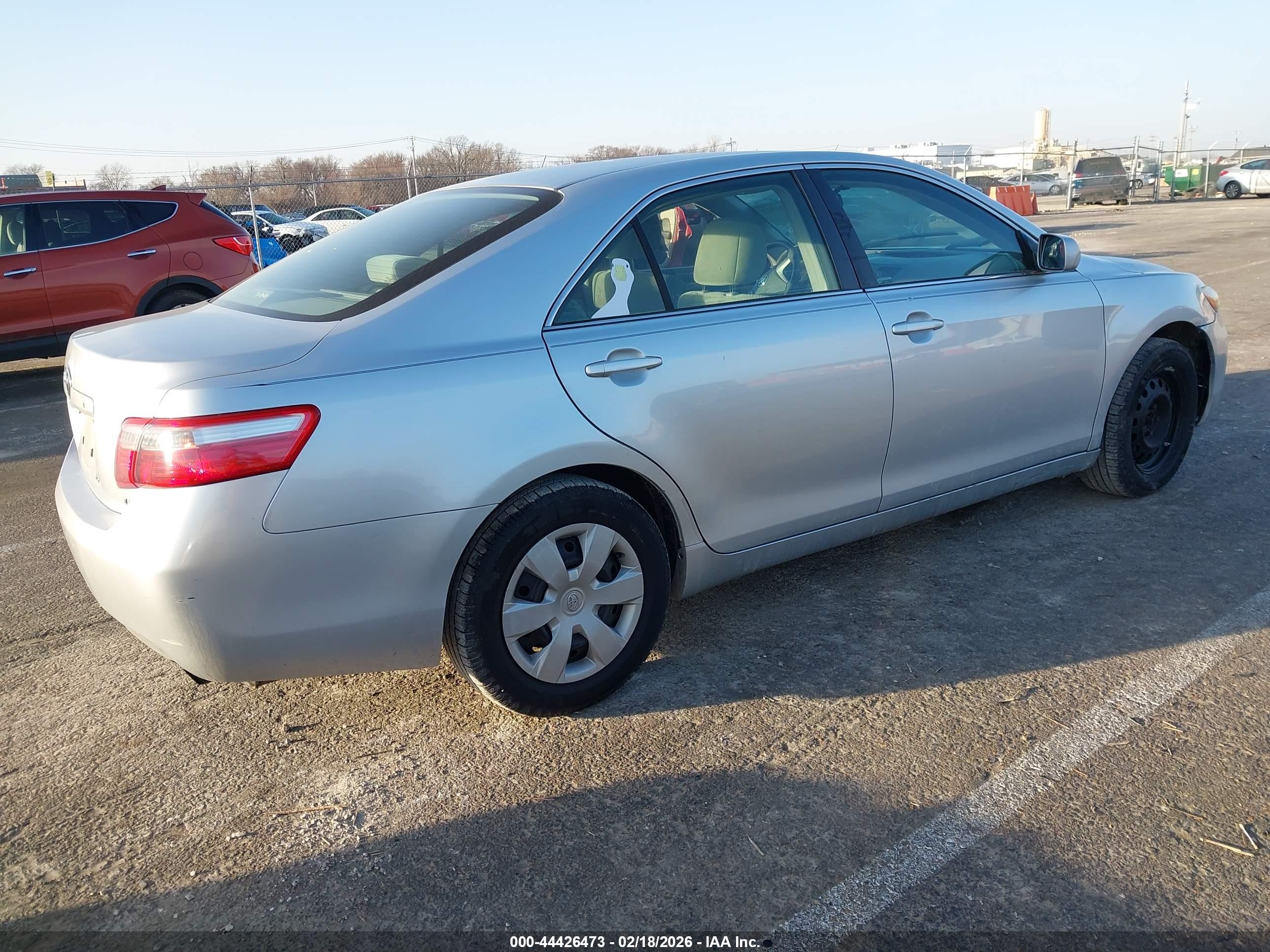 TOYOTA CAMRY image 4