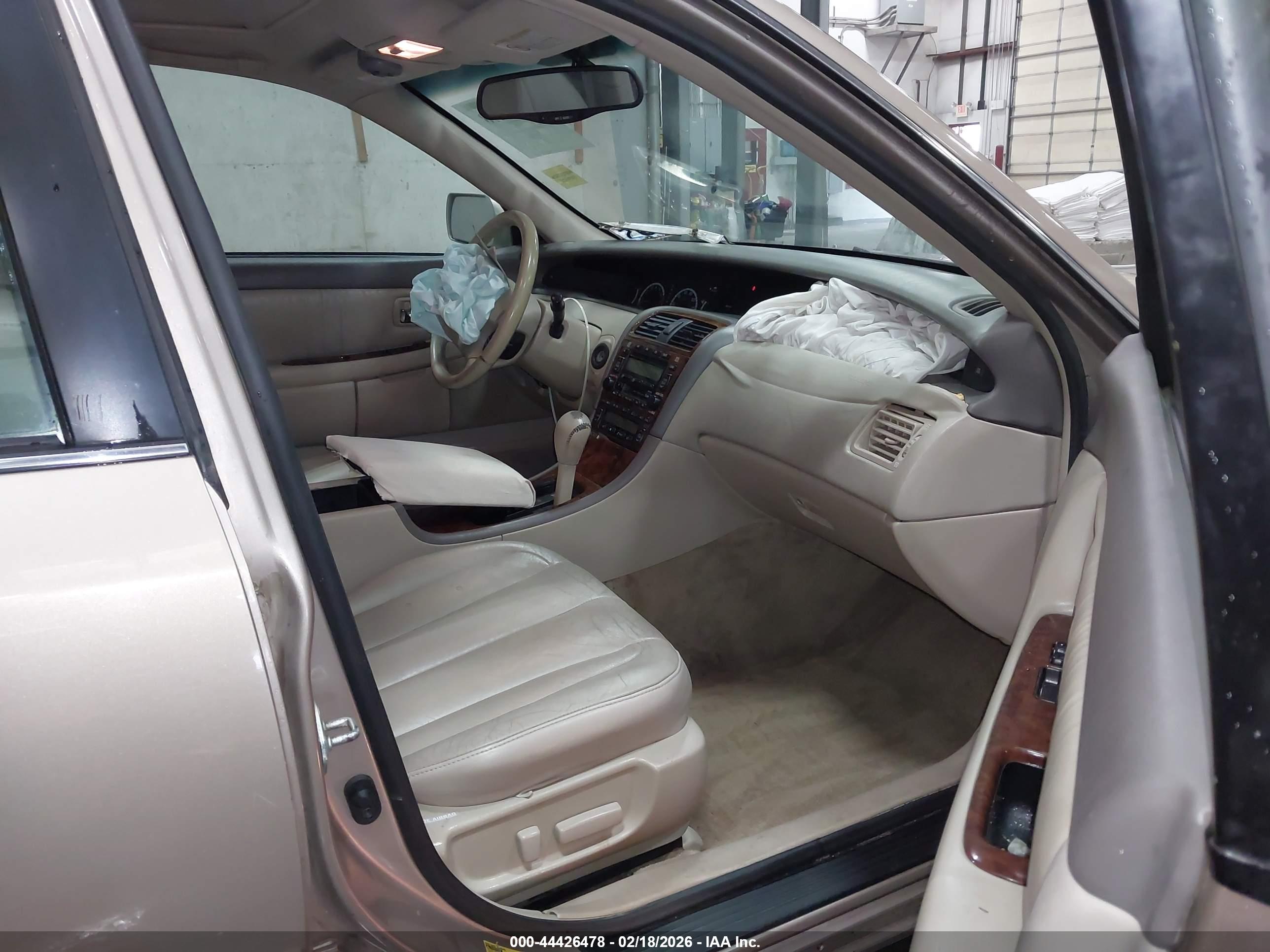 TOYOTA AVALON image 5