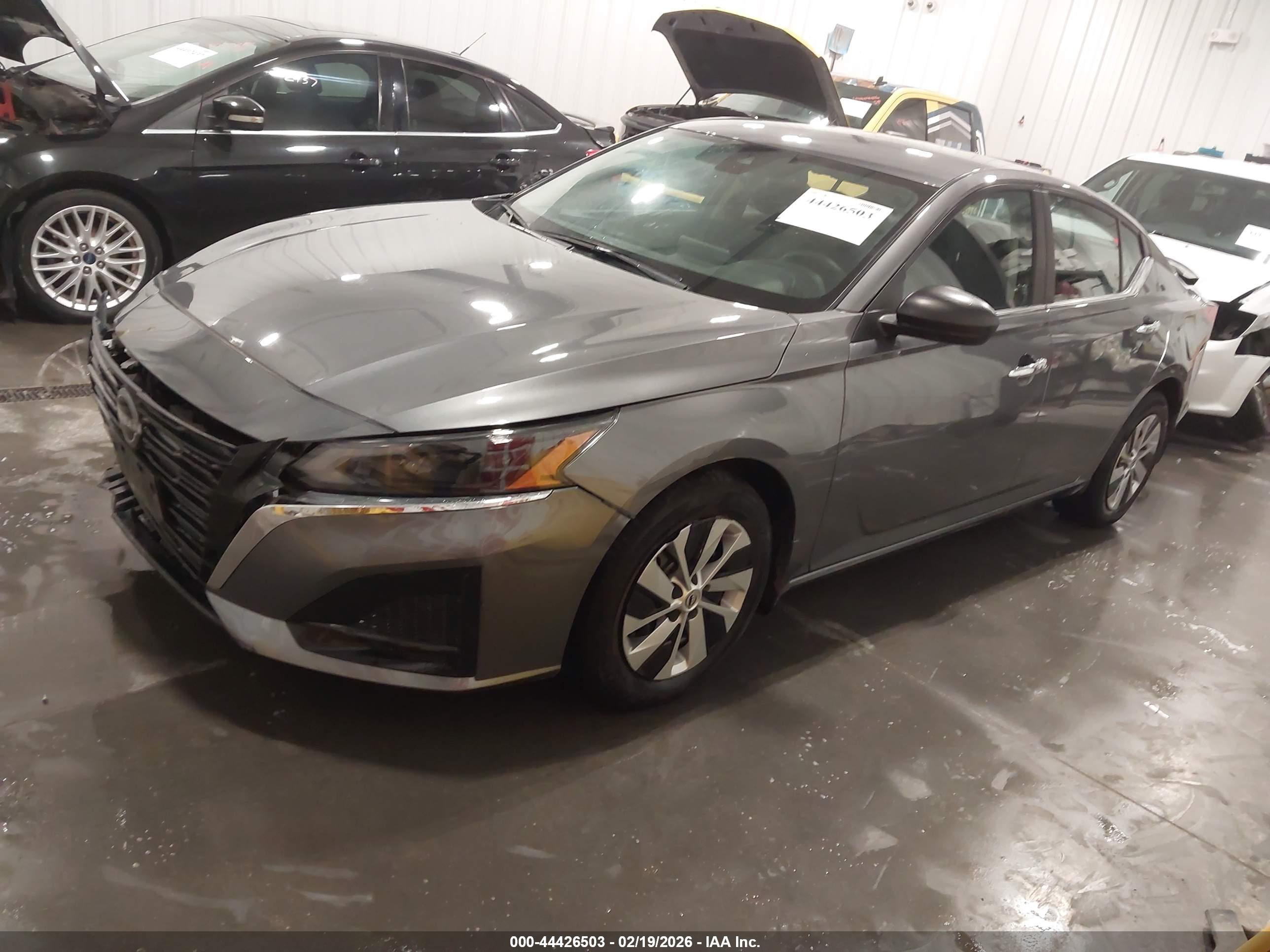 NISSAN ALTIMA image 2
