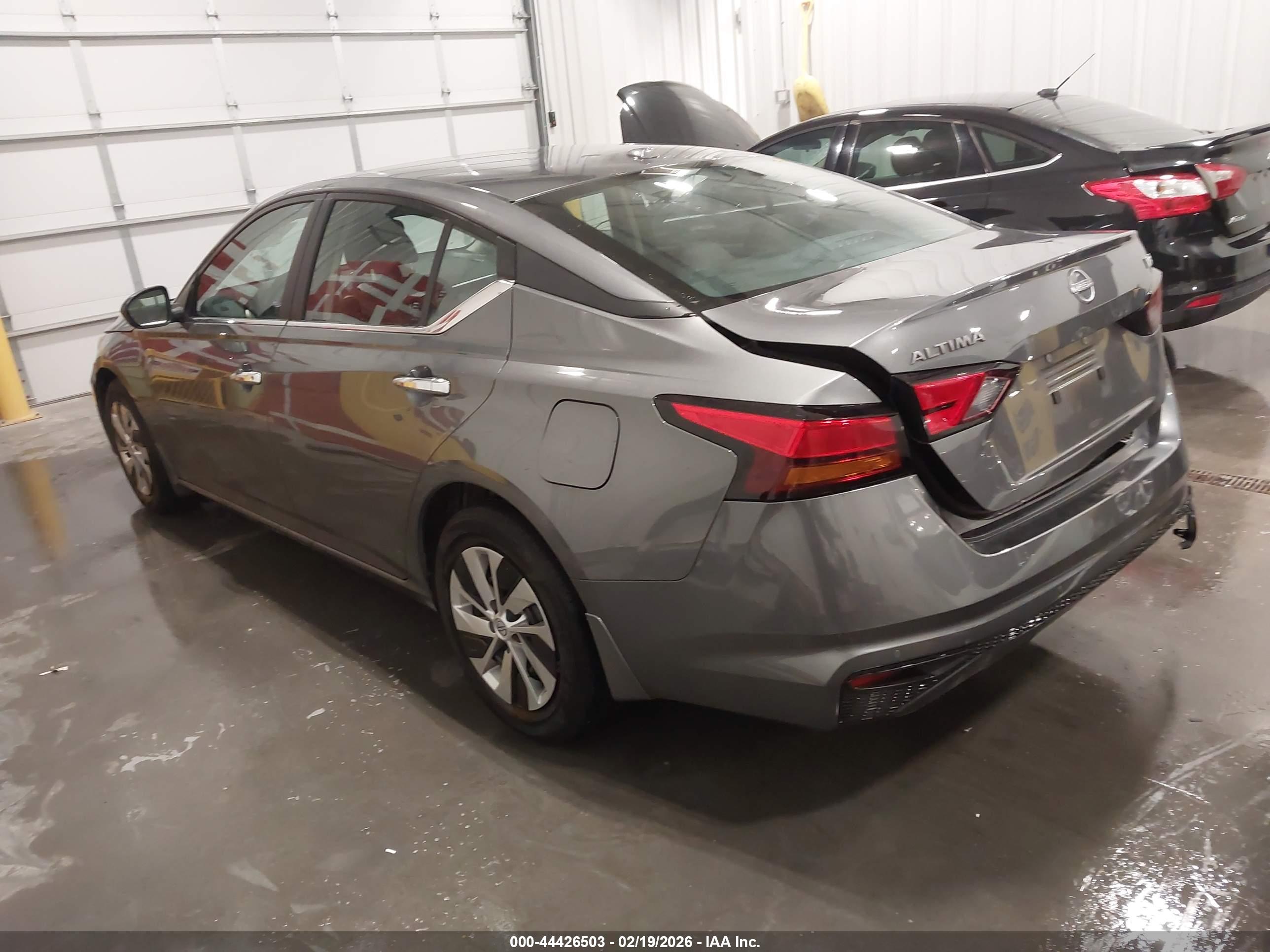 NISSAN ALTIMA image 3
