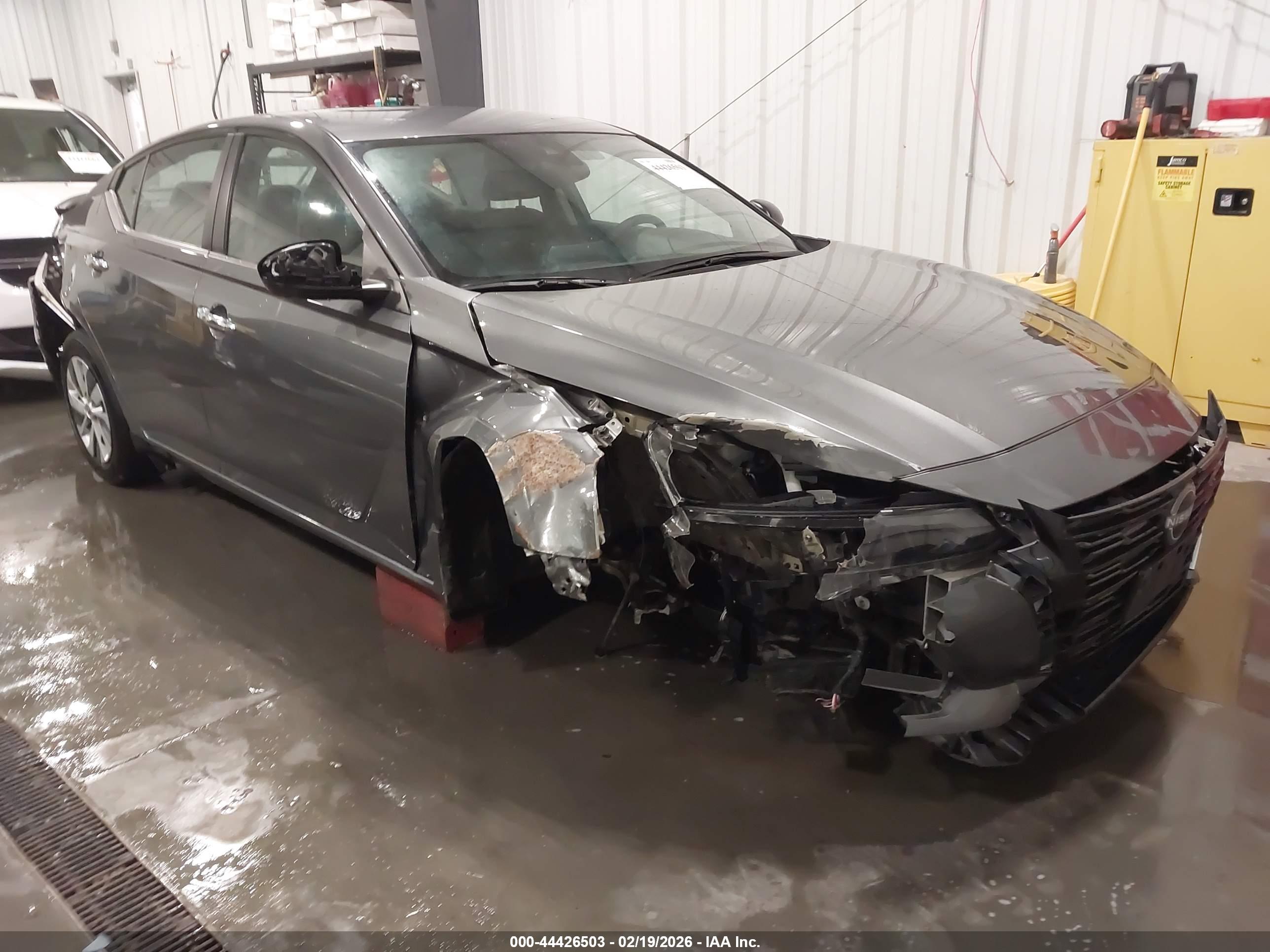 NISSAN ALTIMA image 6