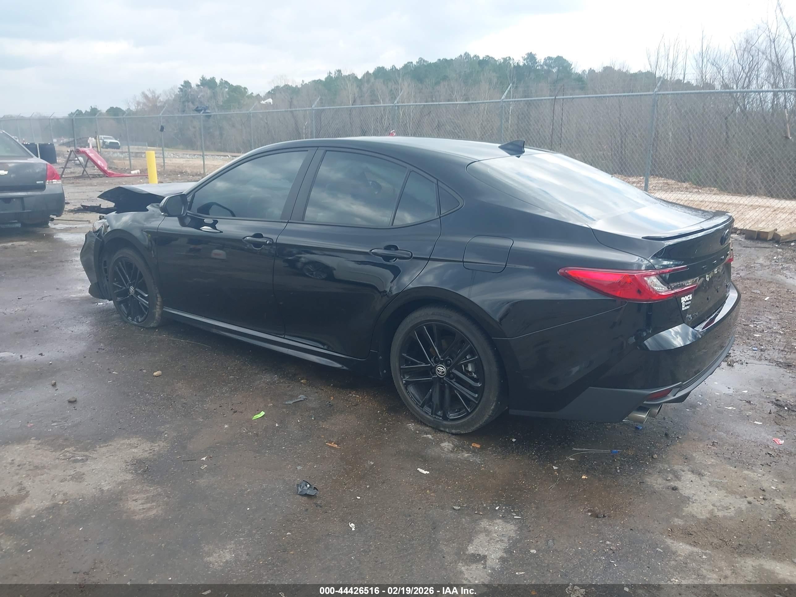 TOYOTA CAMRY image 3