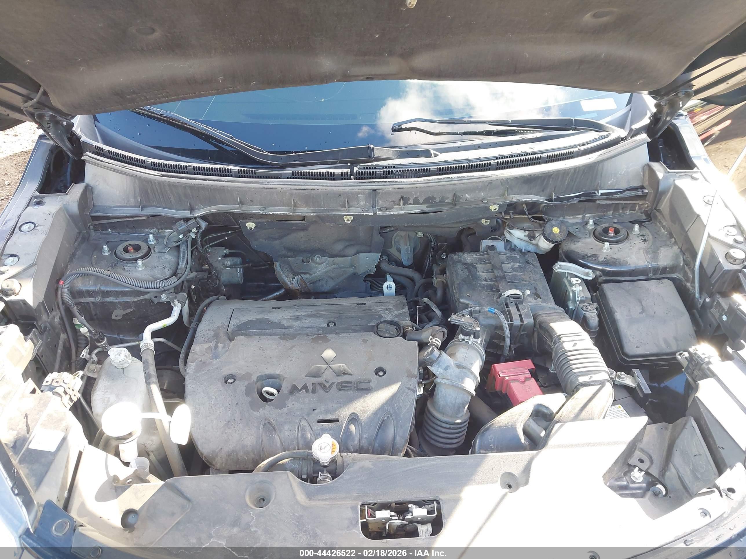 MITSUBISHI OUTLANDER image 10