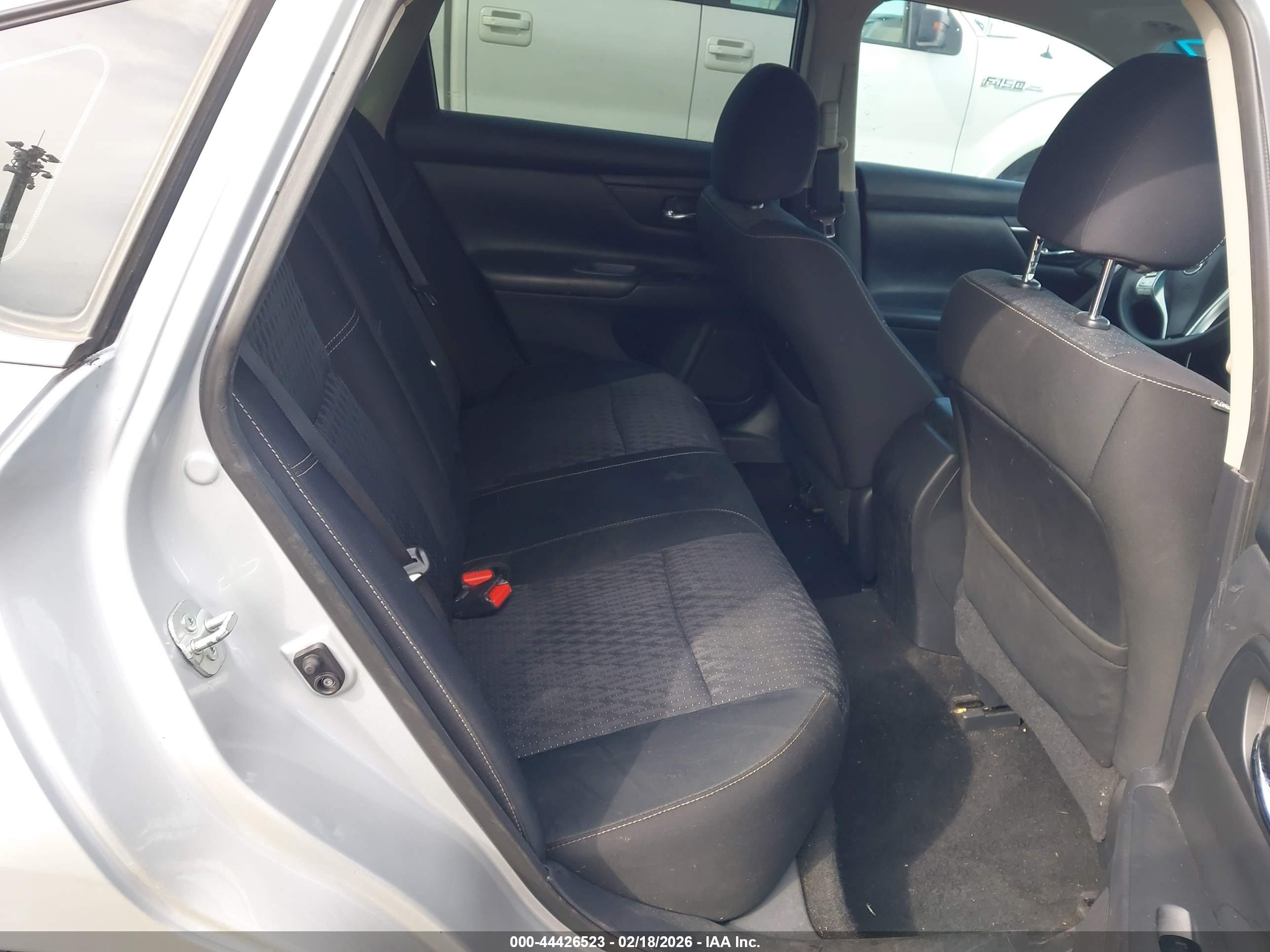 NISSAN ALTIMA image 8