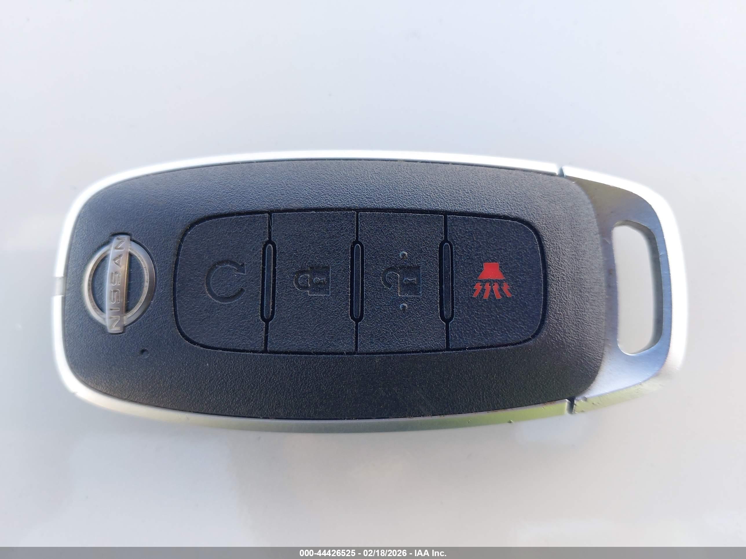 NISSAN ROGUE image 11