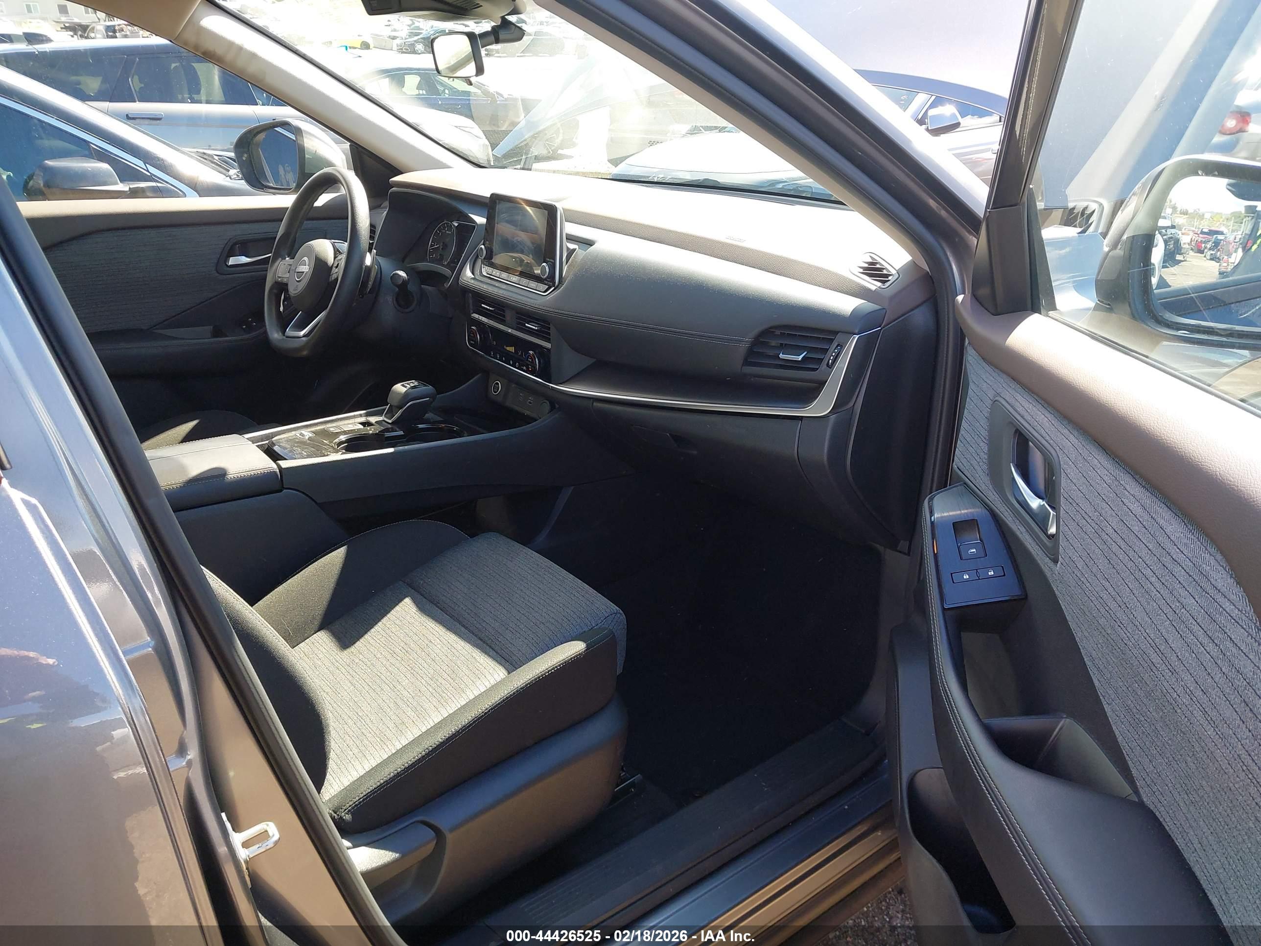 NISSAN ROGUE image 5