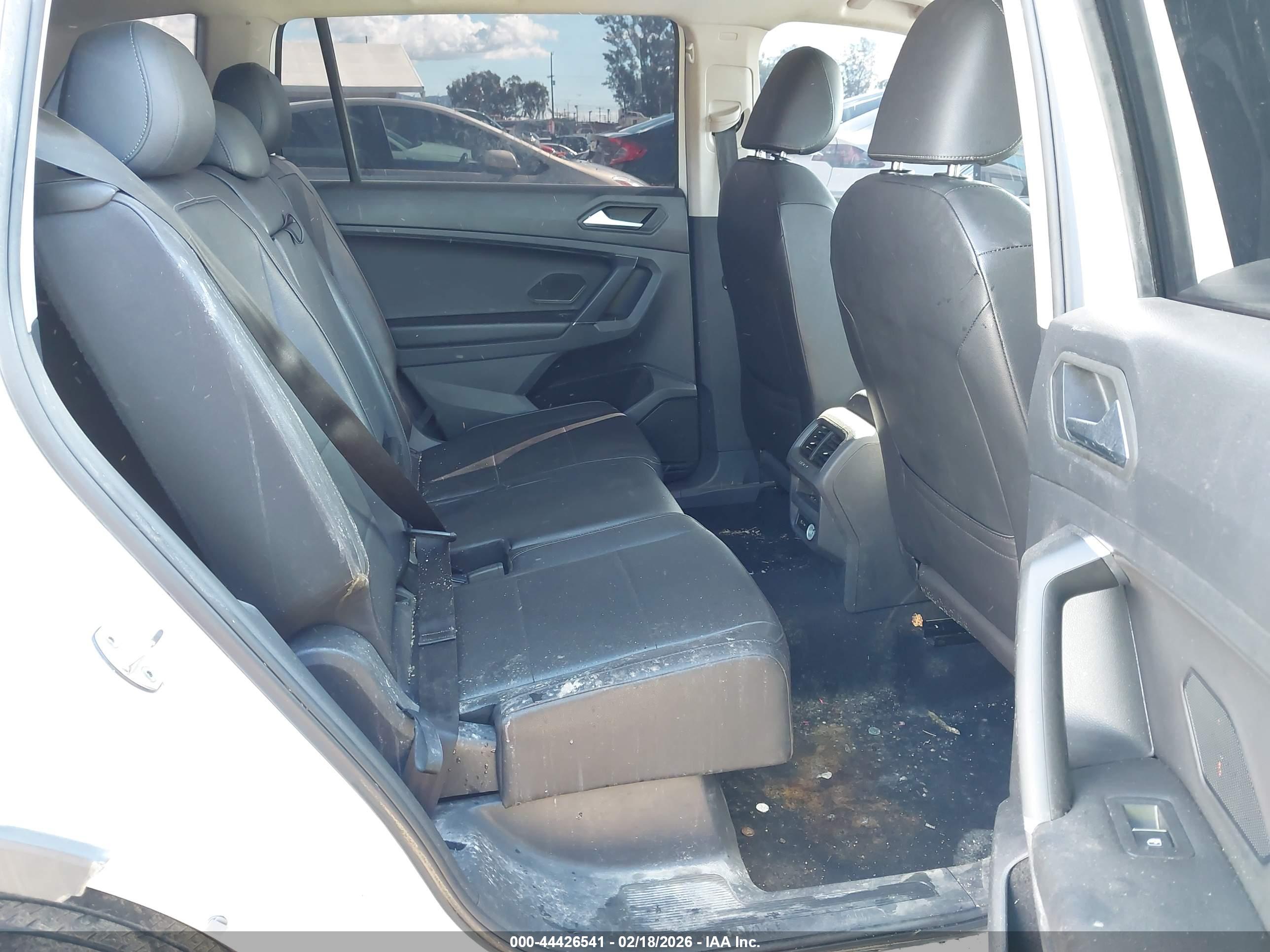 VOLKSWAGEN TIGUAN image 8