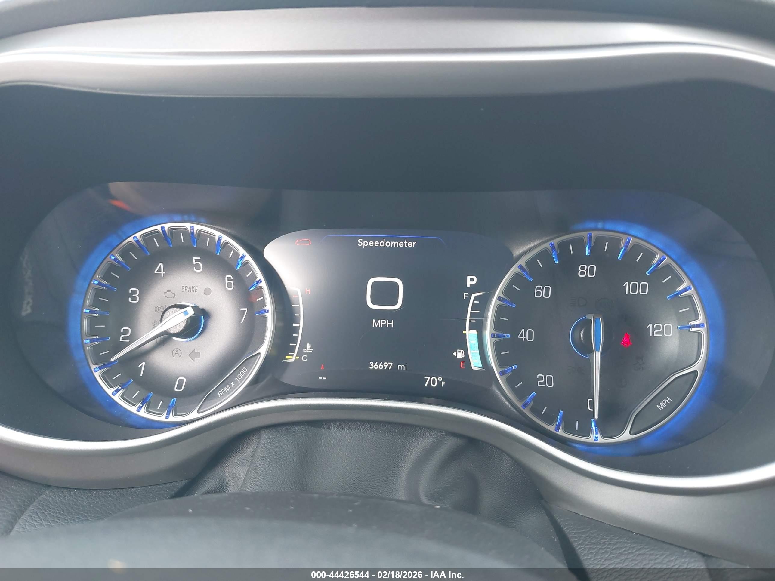 CHRYSLER PACIFICA image 7