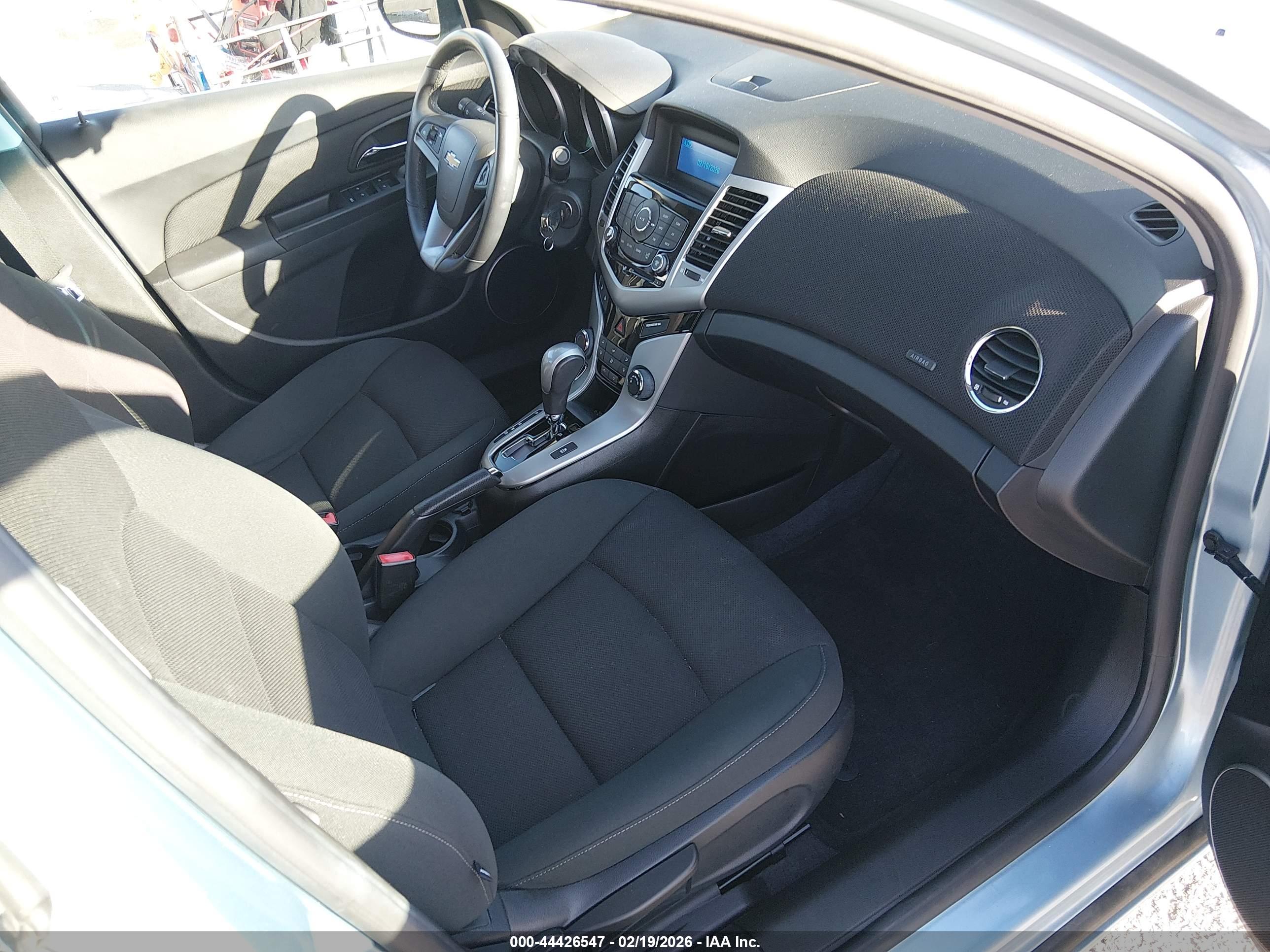 CHEVROLET CRUZE image 5
