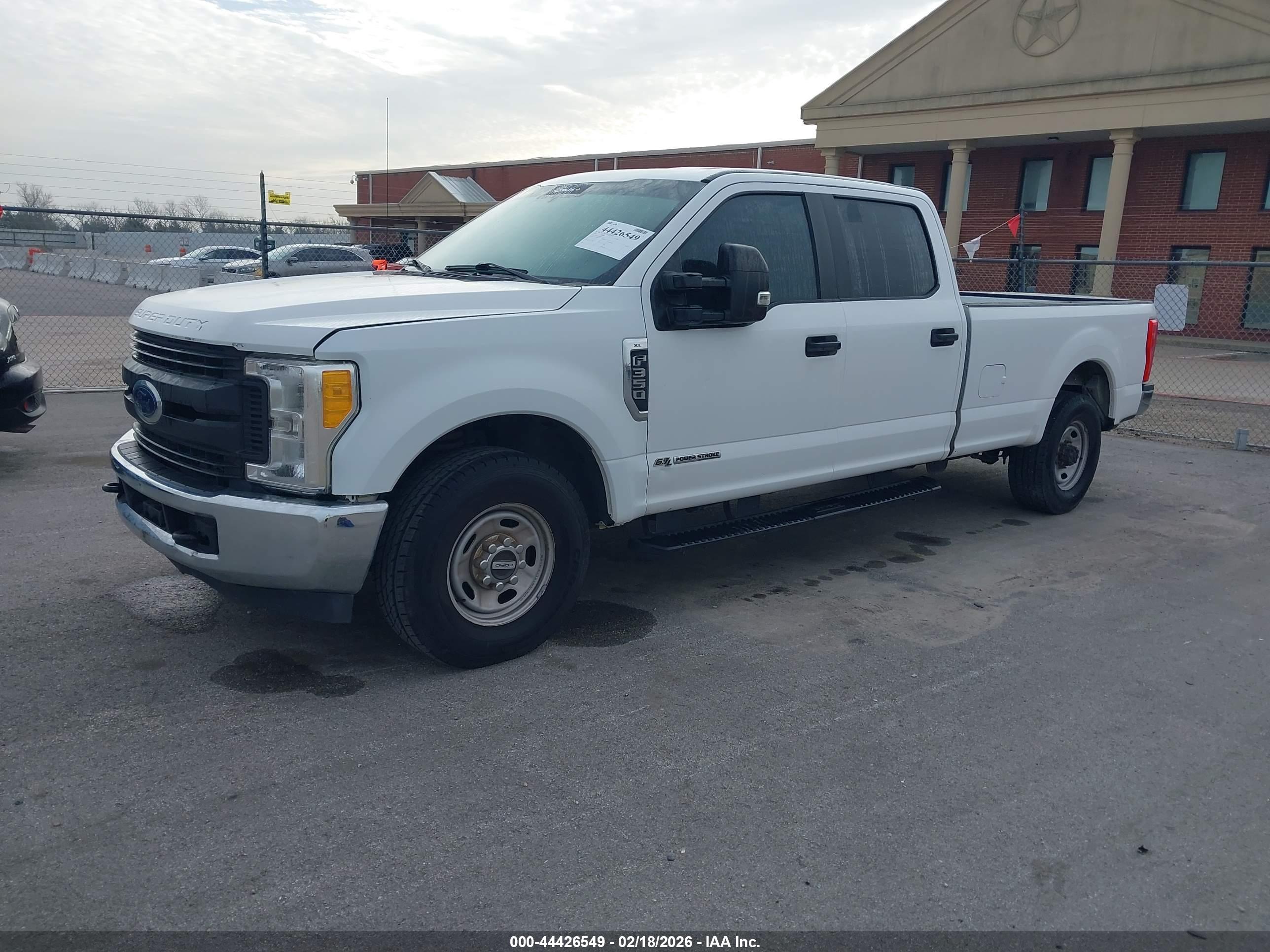 FORD F-350 image 2