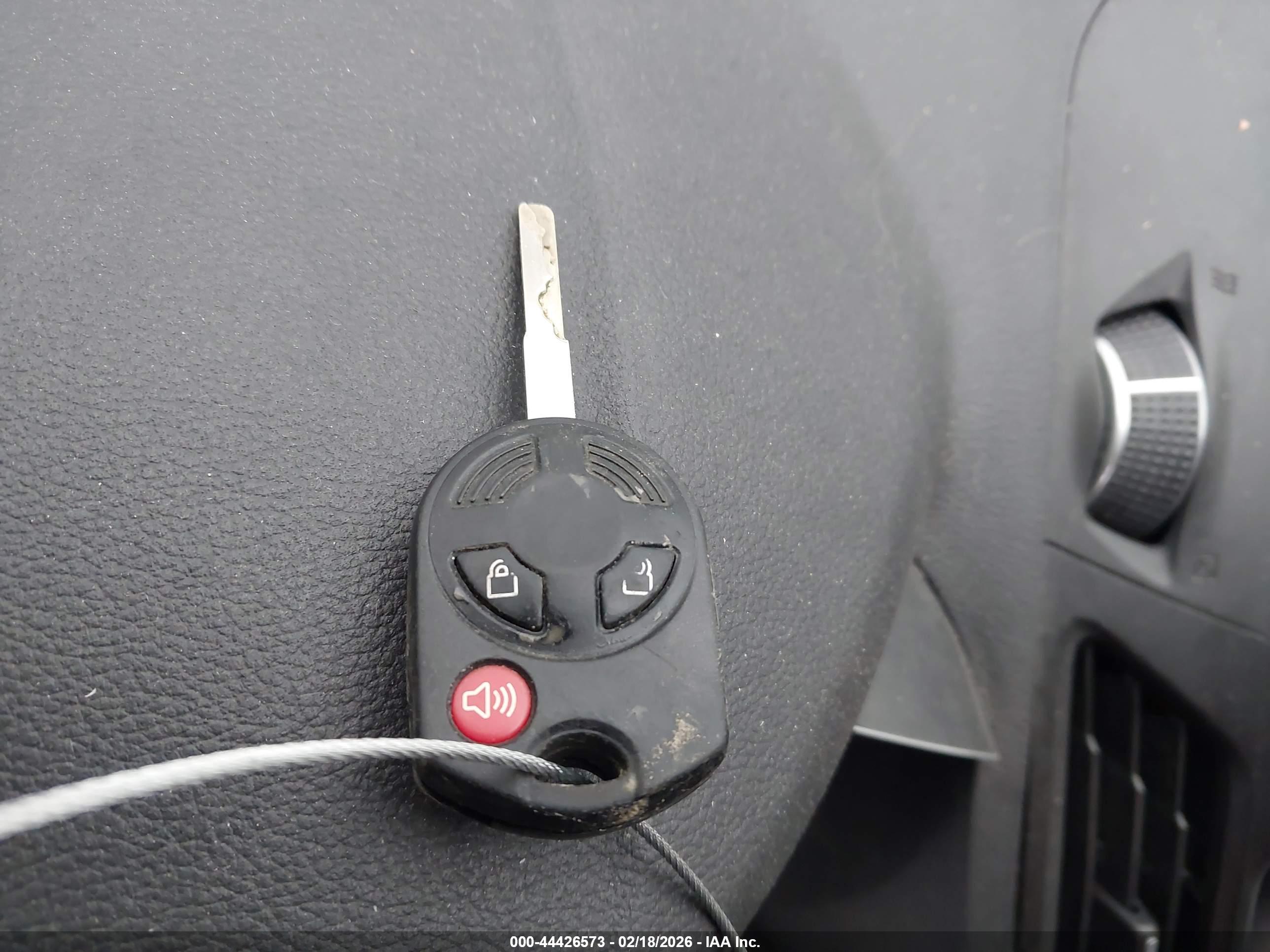FORD ESCAPE image 11