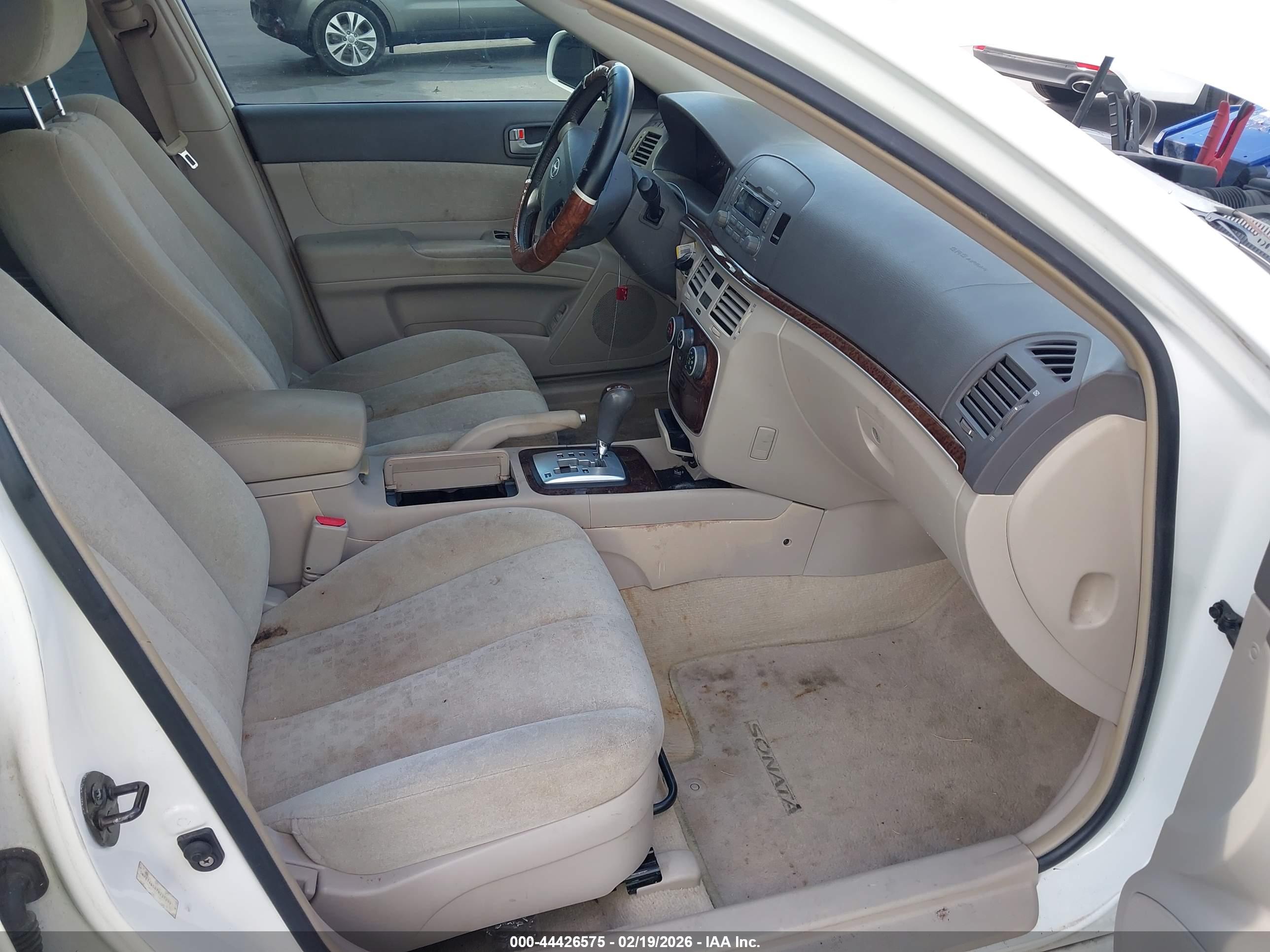 HYUNDAI SONATA image 5