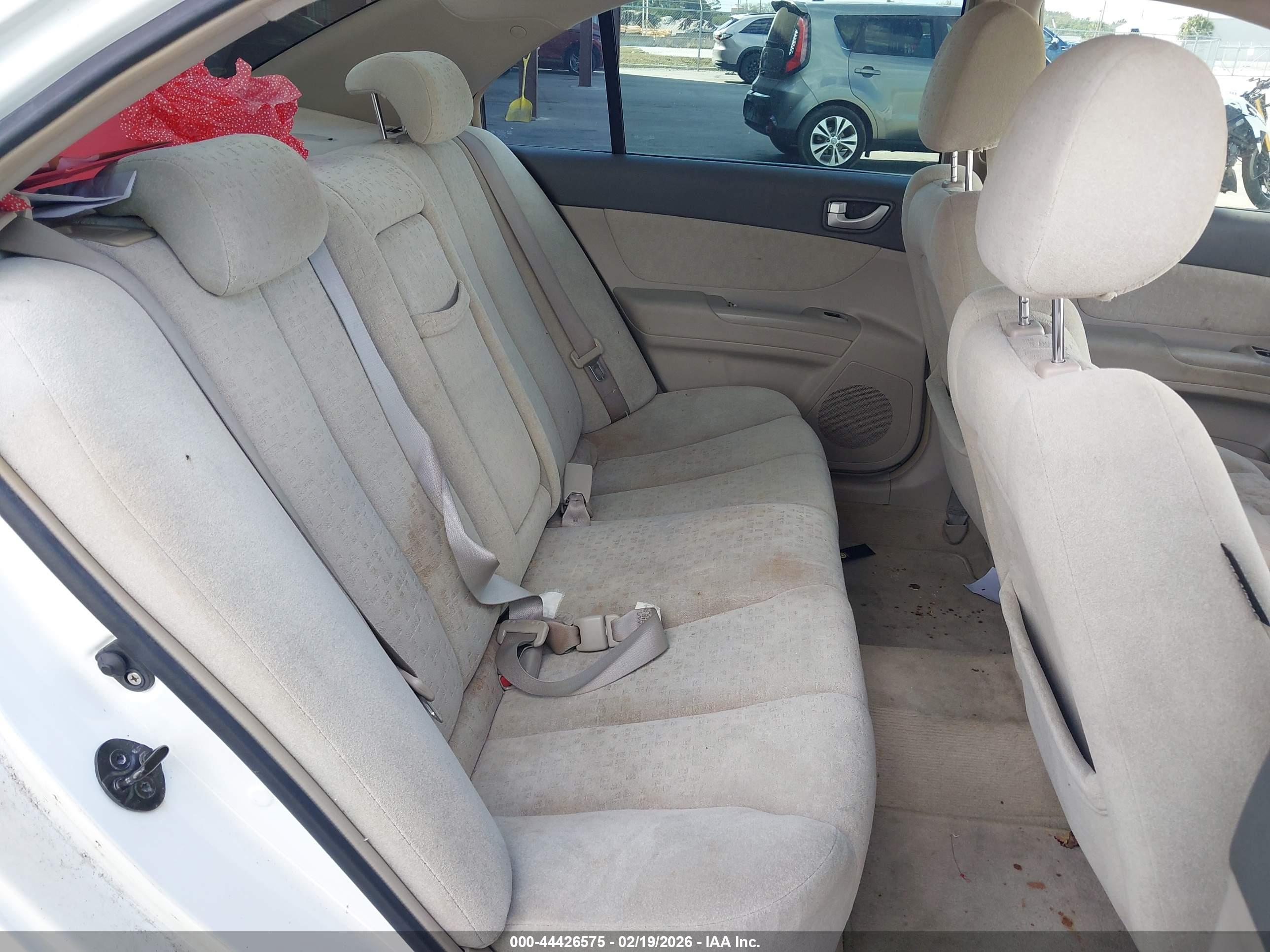 HYUNDAI SONATA image 8
