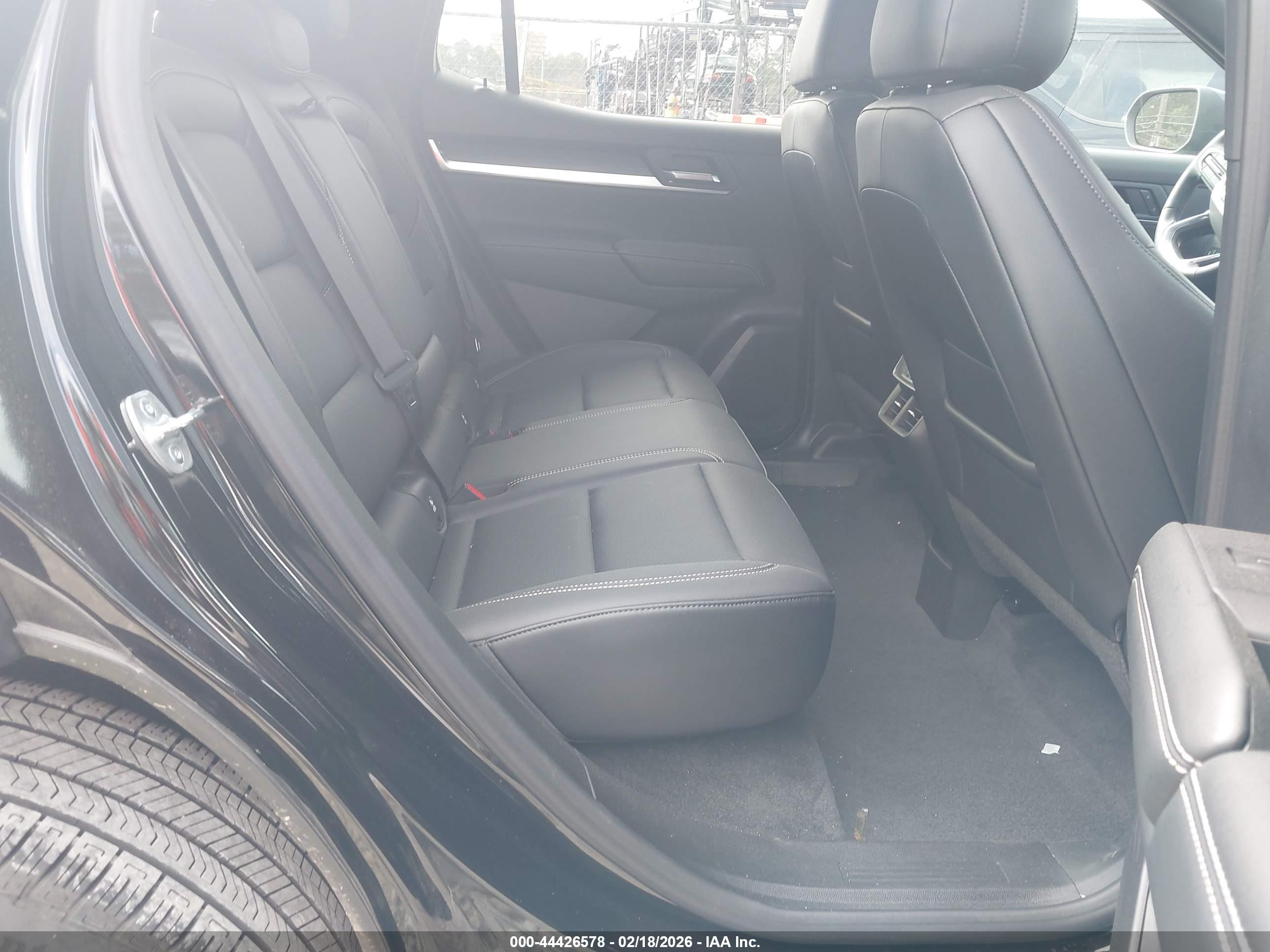 GMC TERRAIN image 8