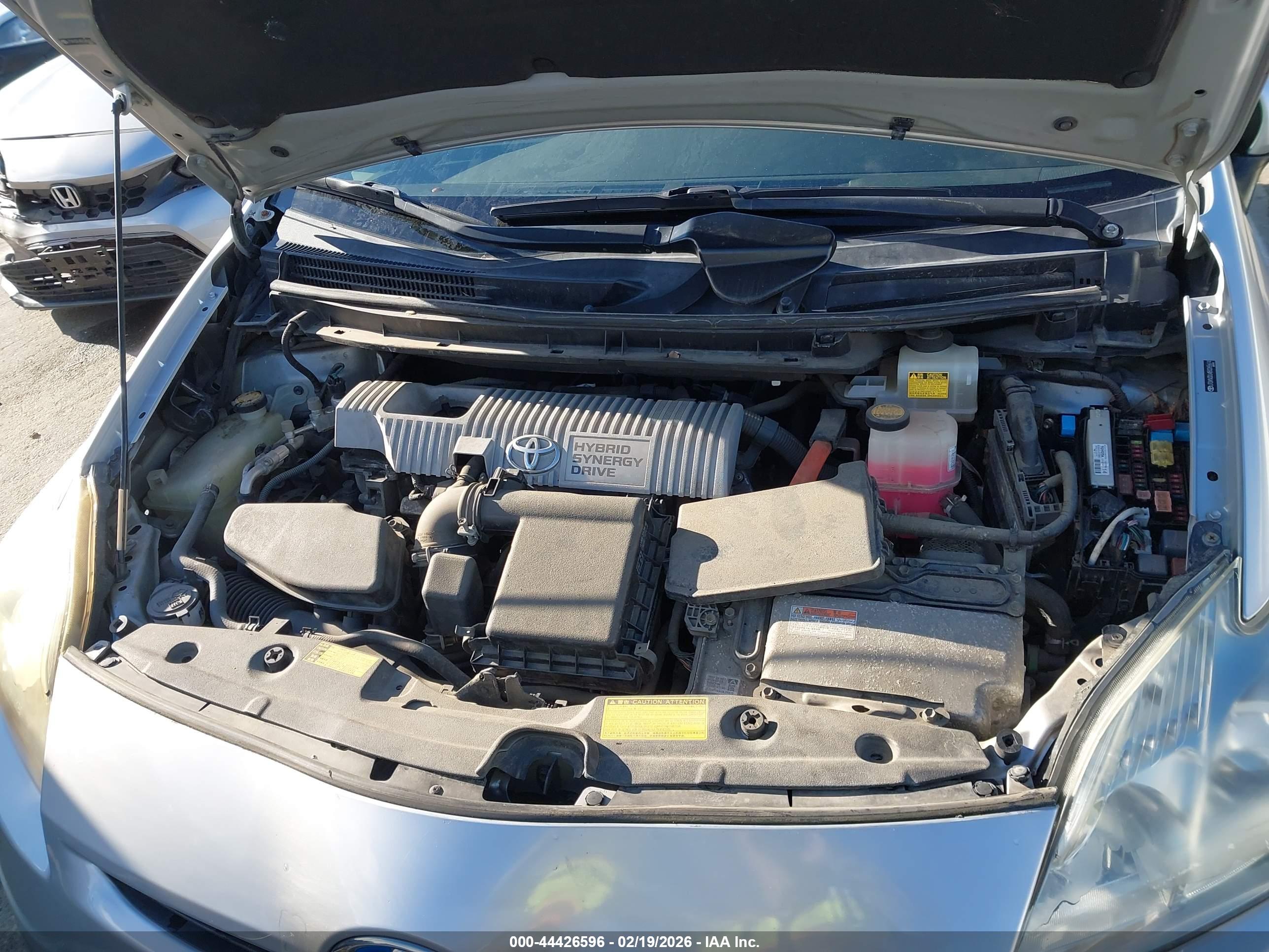 TOYOTA PRIUS image 10