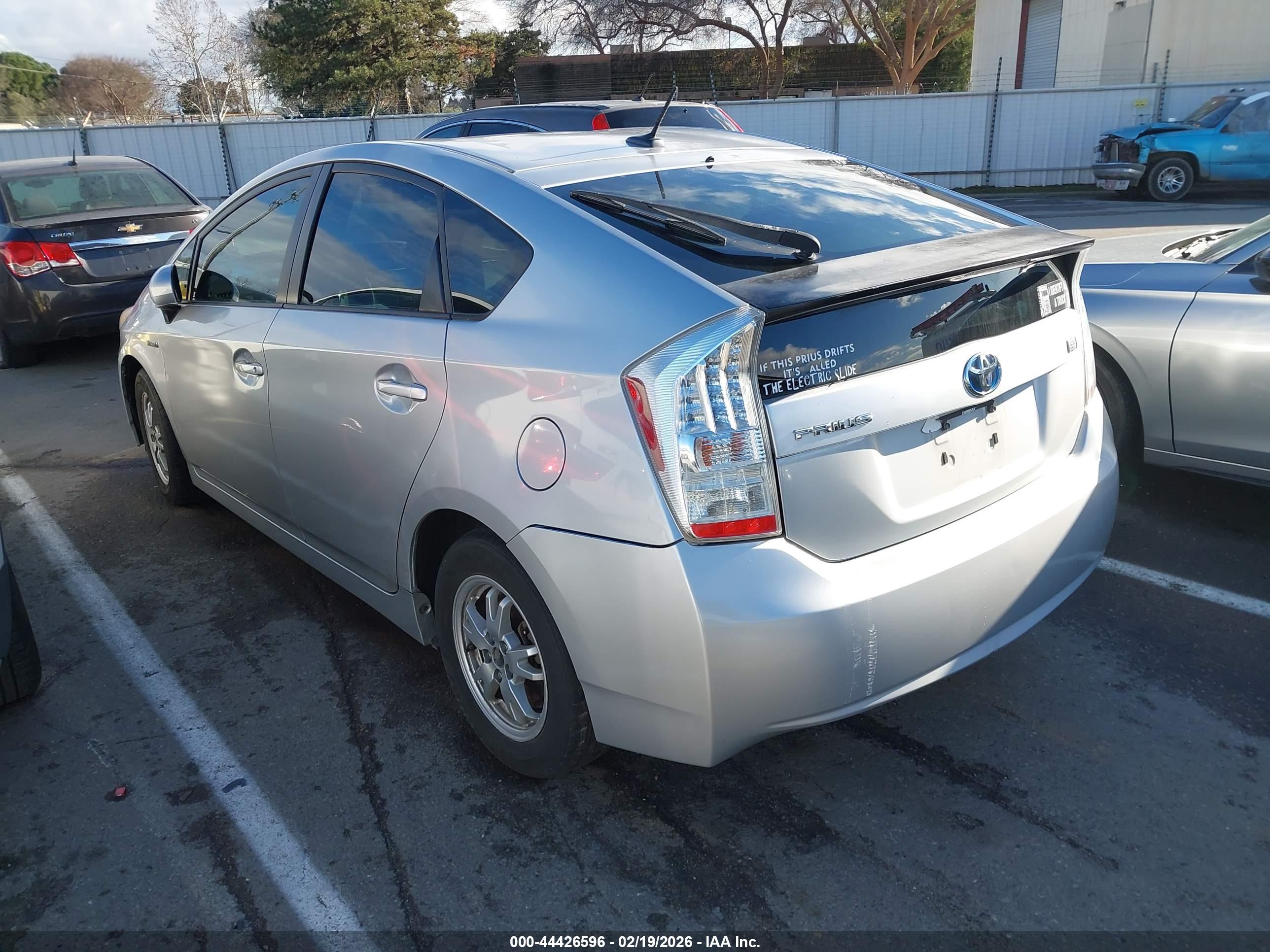 TOYOTA PRIUS image 3