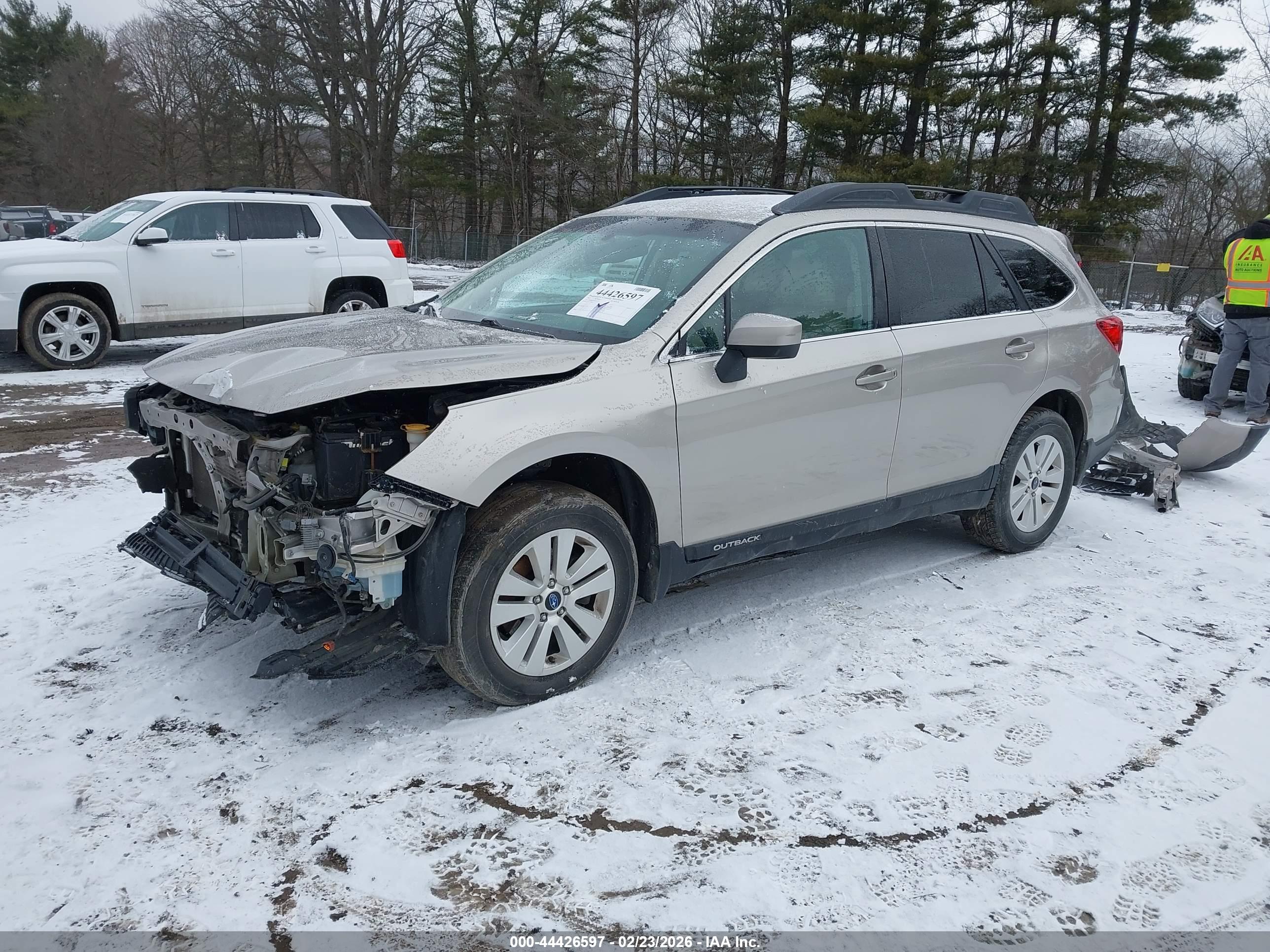 SUBARU OUTBACK image 2