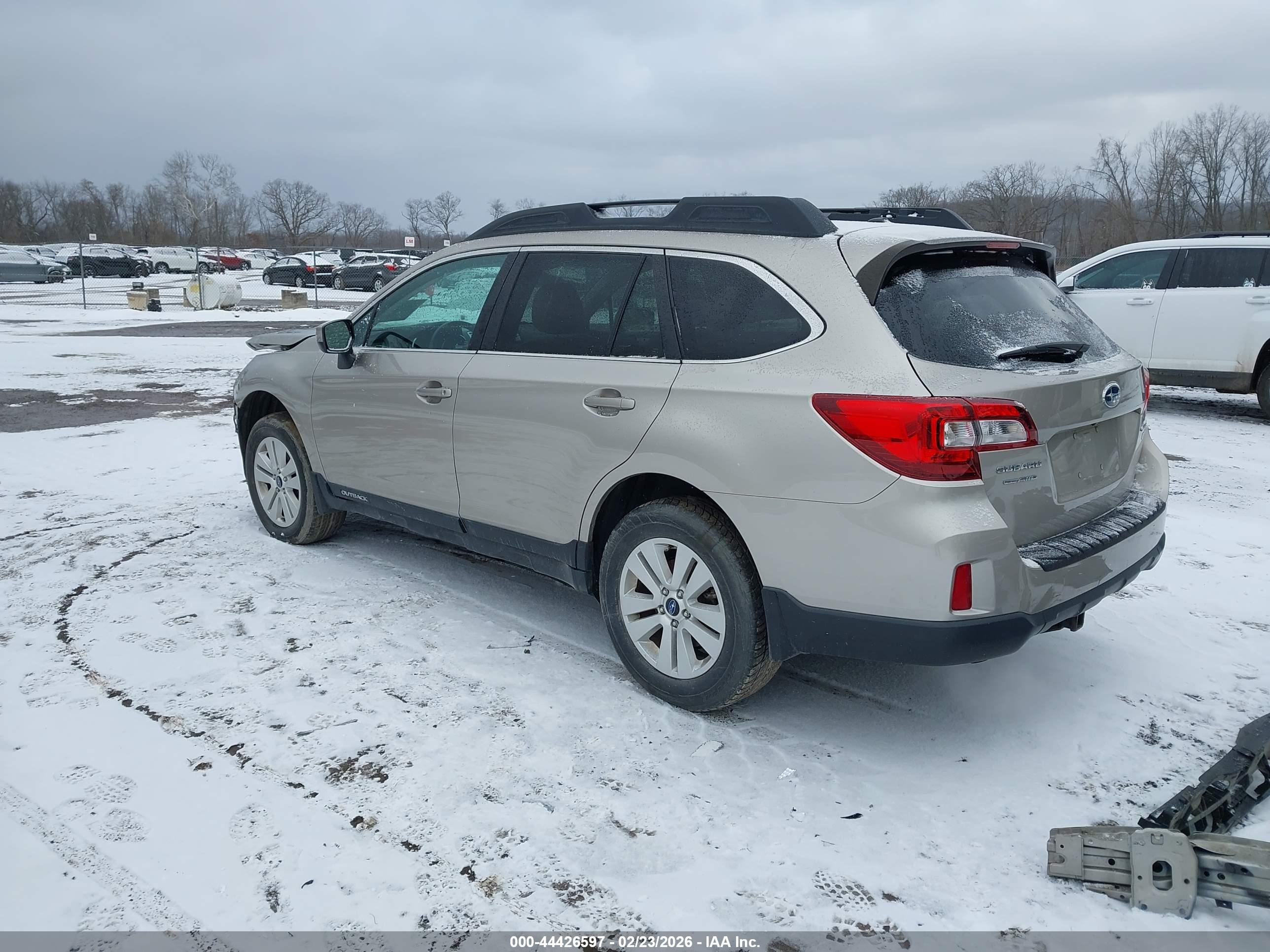 SUBARU OUTBACK image 3