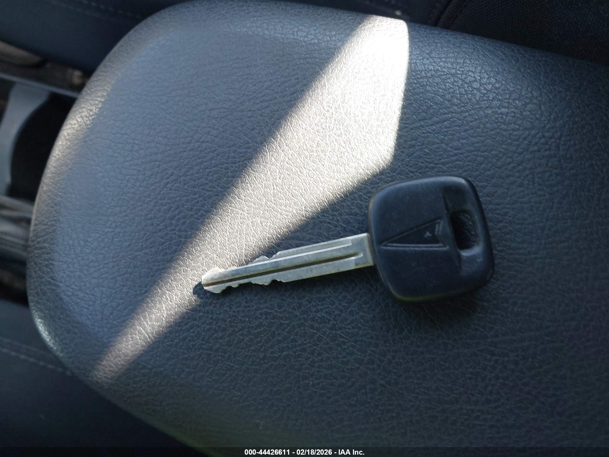 PONTIAC VIBE image 11